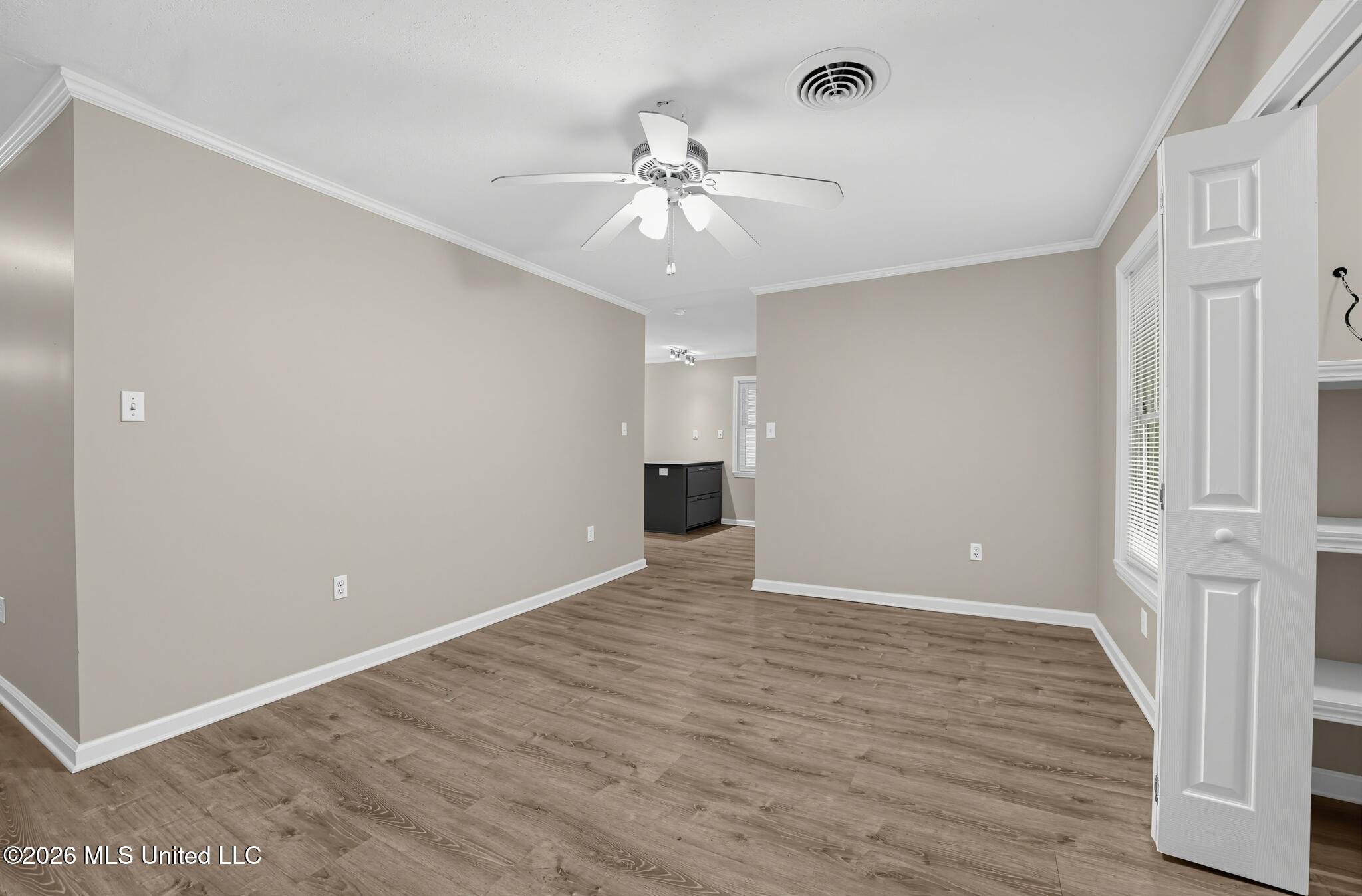 1013 Andover Street Property Photo 4