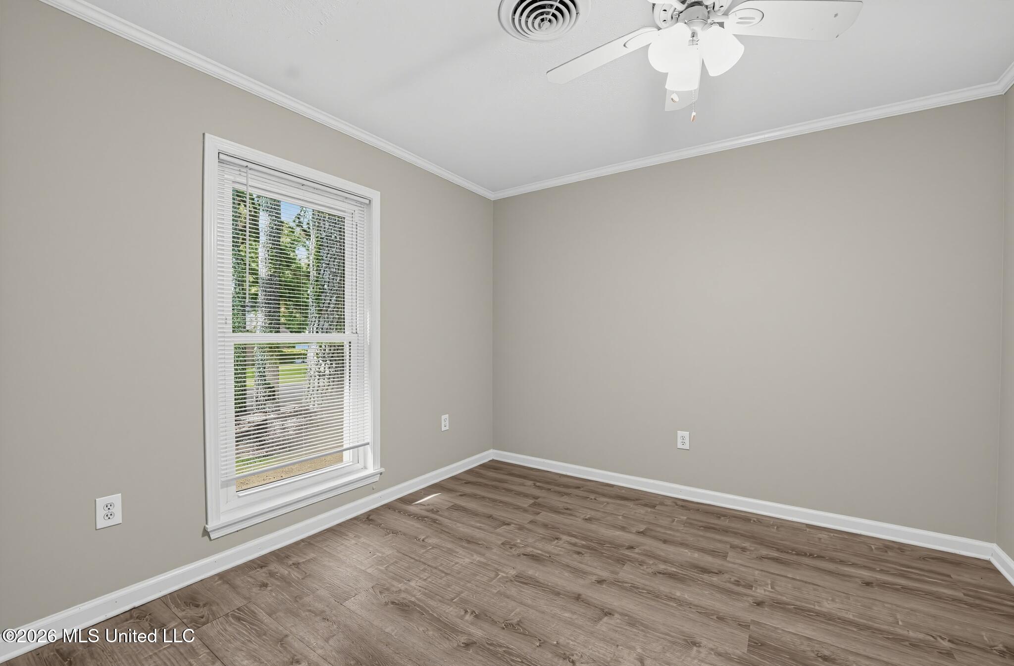 1013 Andover Street Property Photo 6
