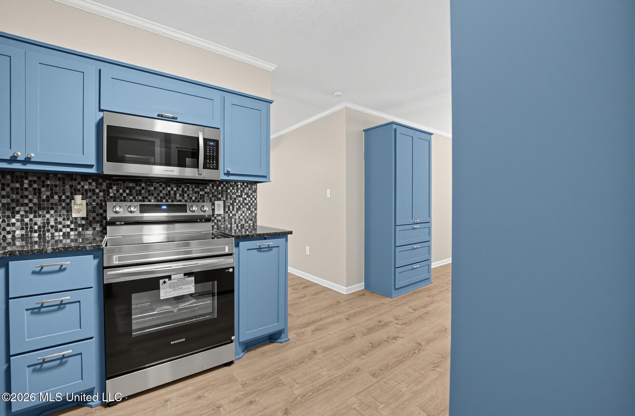 1013 Andover Street Property Photo 7