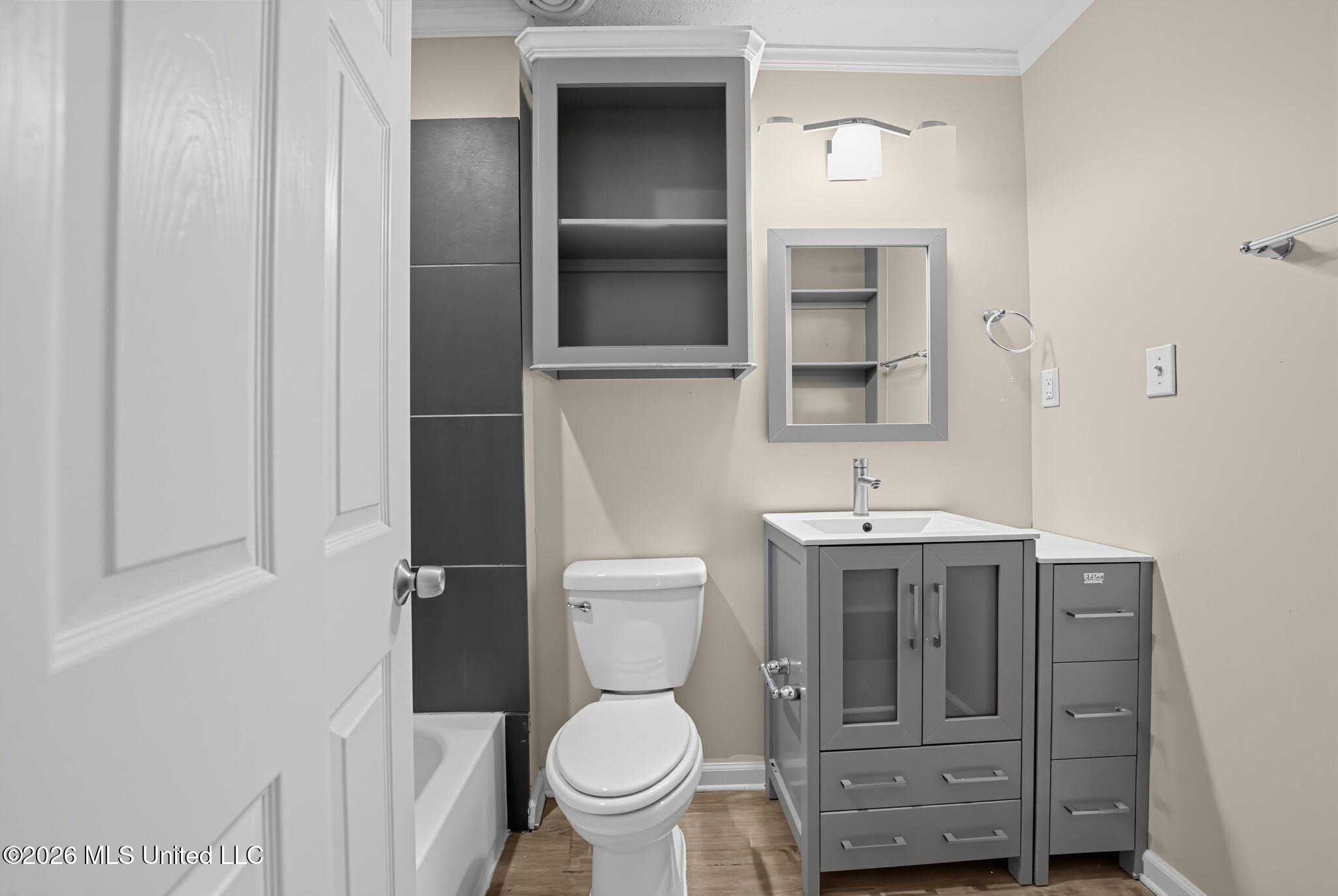 1013 Andover Street Property Photo 22