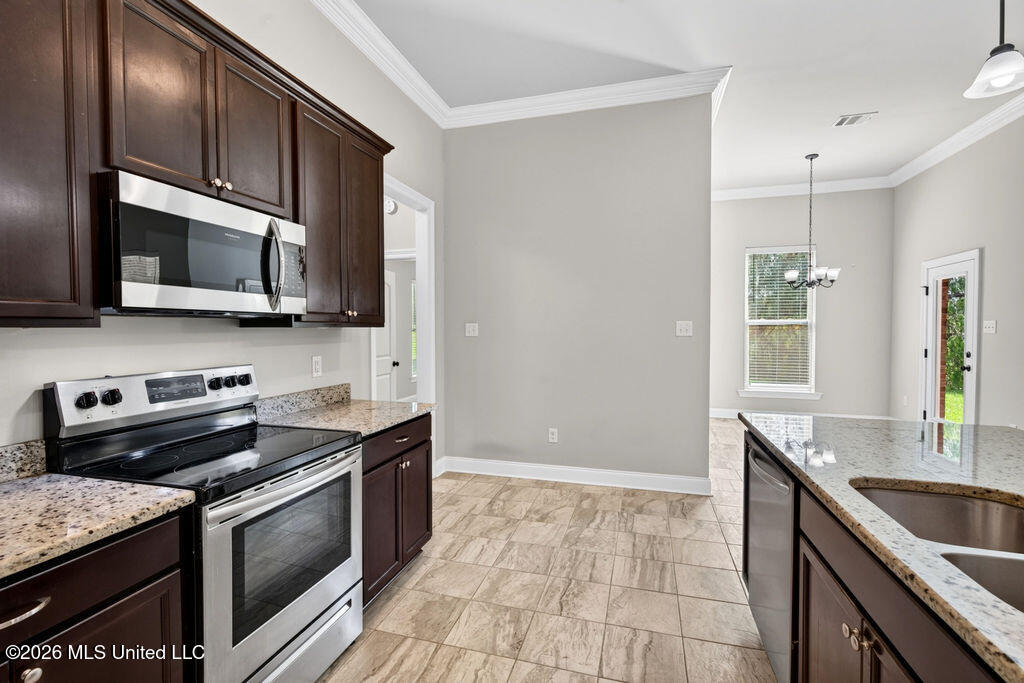 15034 Belhaven Street Property Photo 13