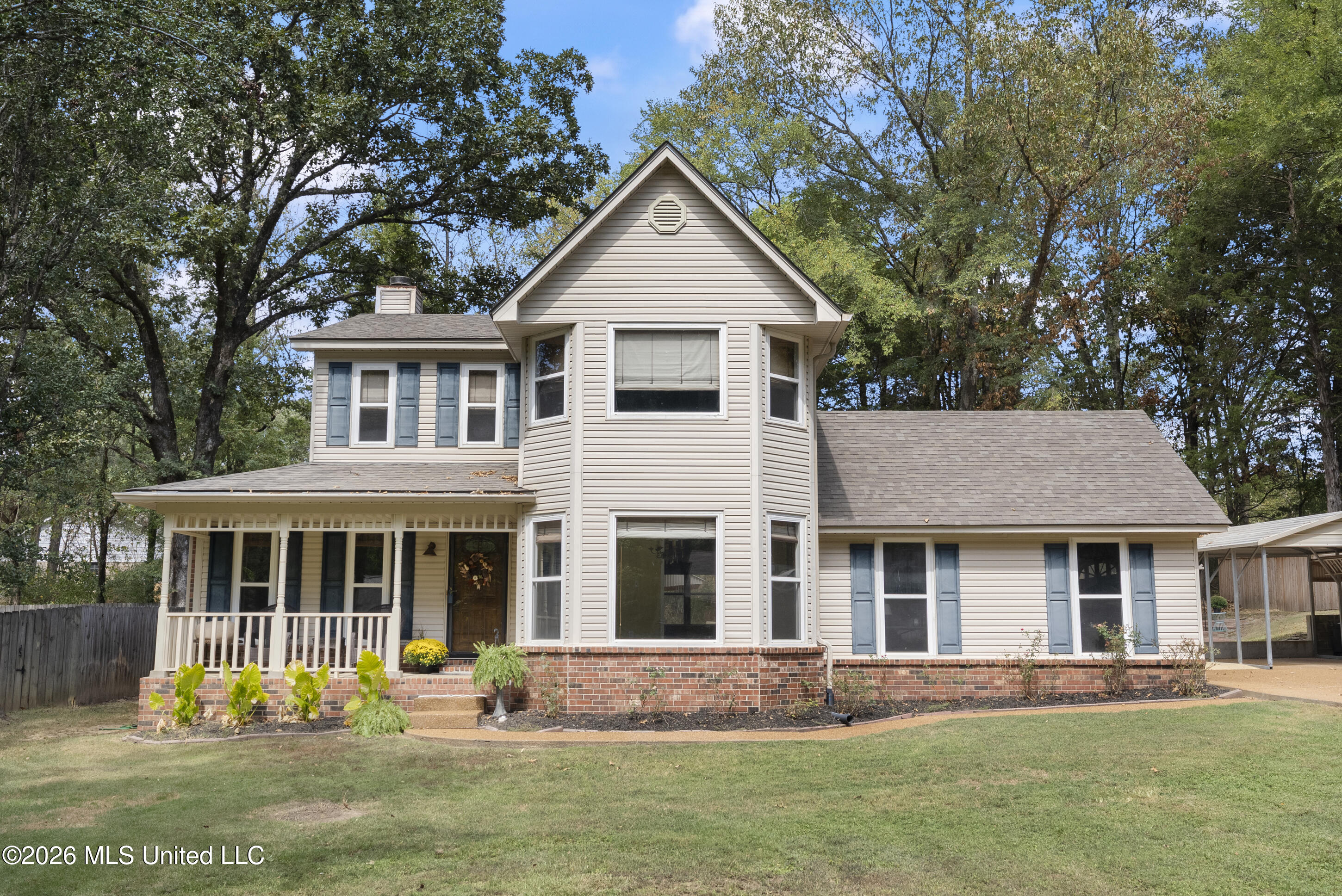 4042 Huron Court Property Photo 3