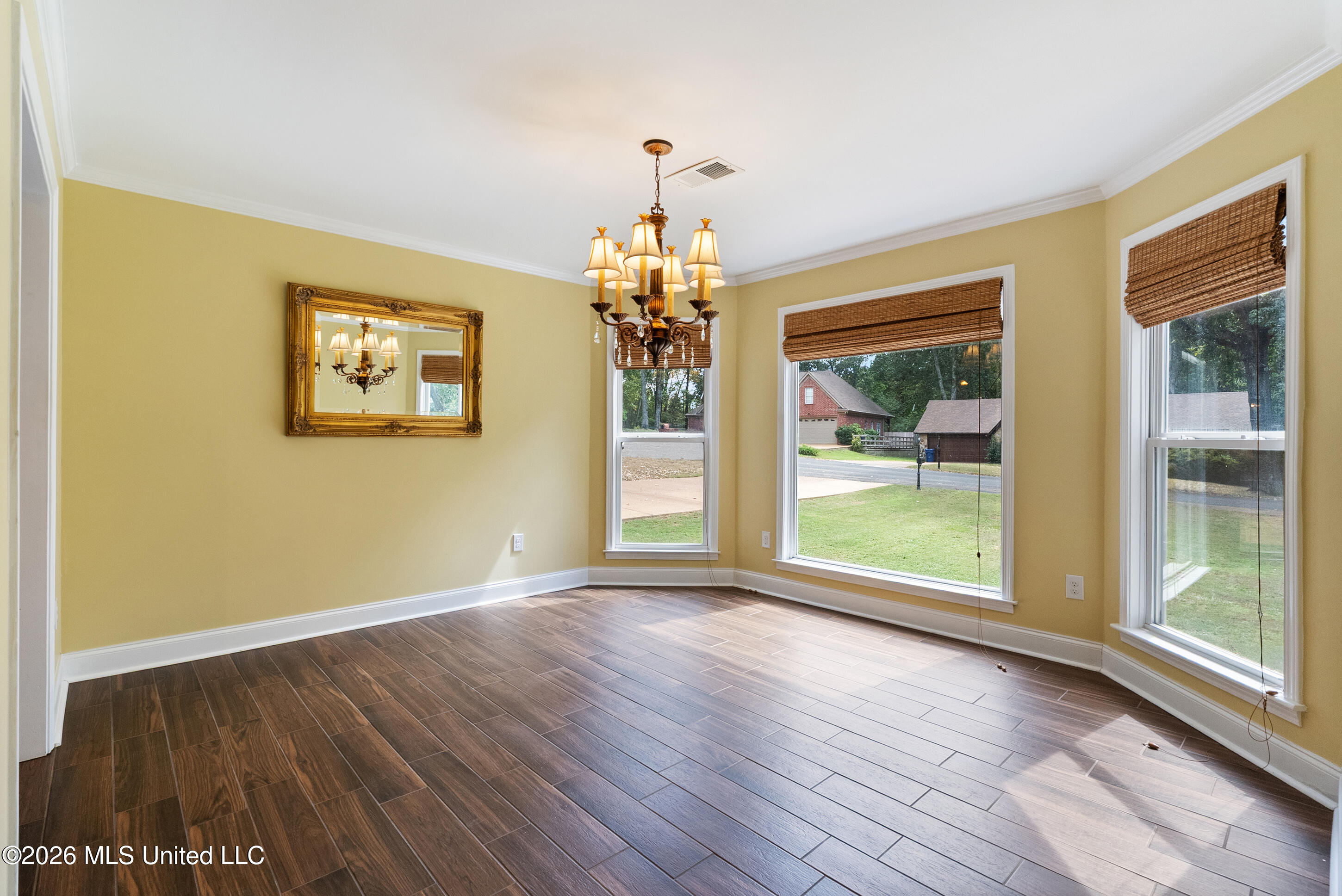 4042 Huron Court Property Photo 10