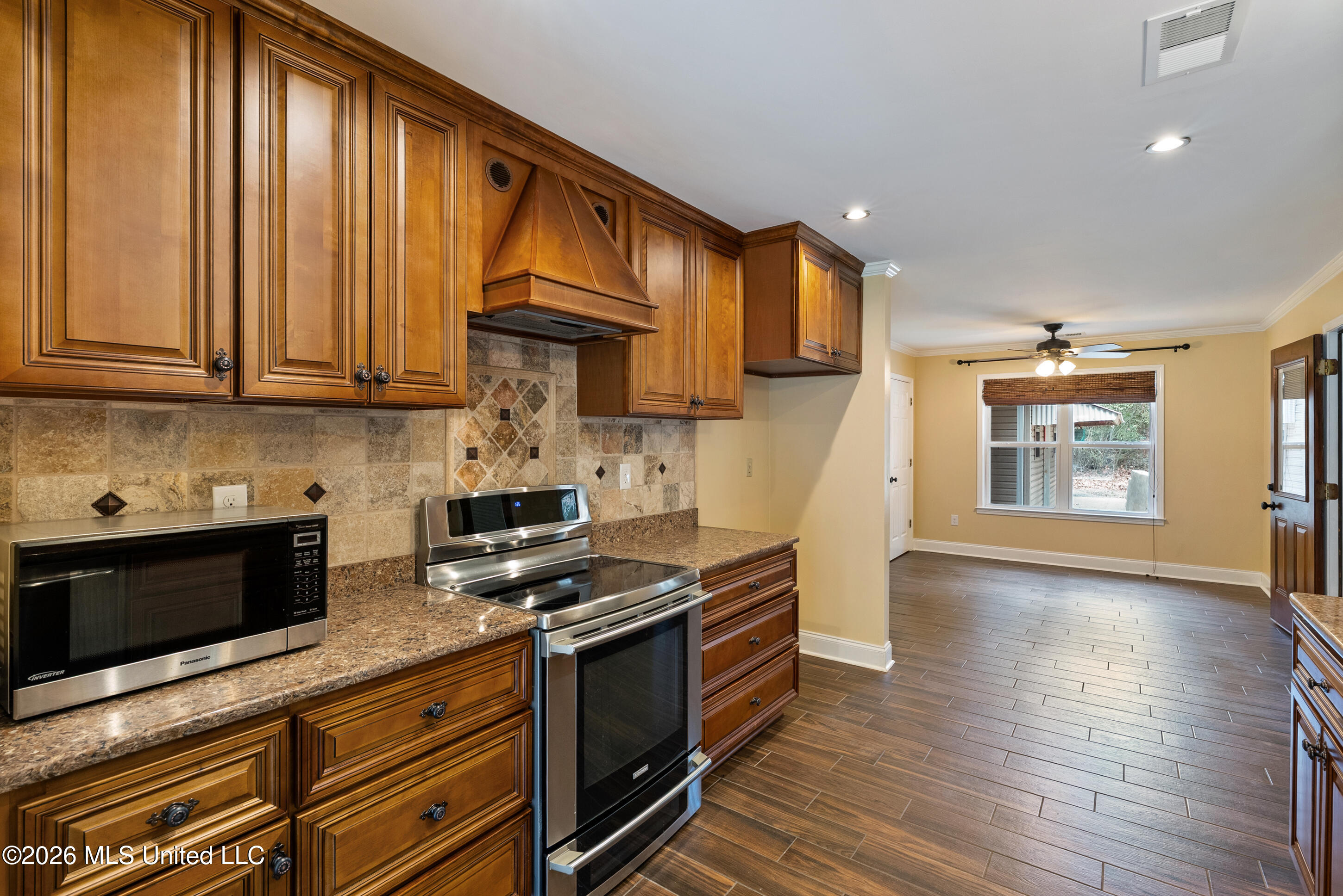 4042 Huron Court Property Photo 12