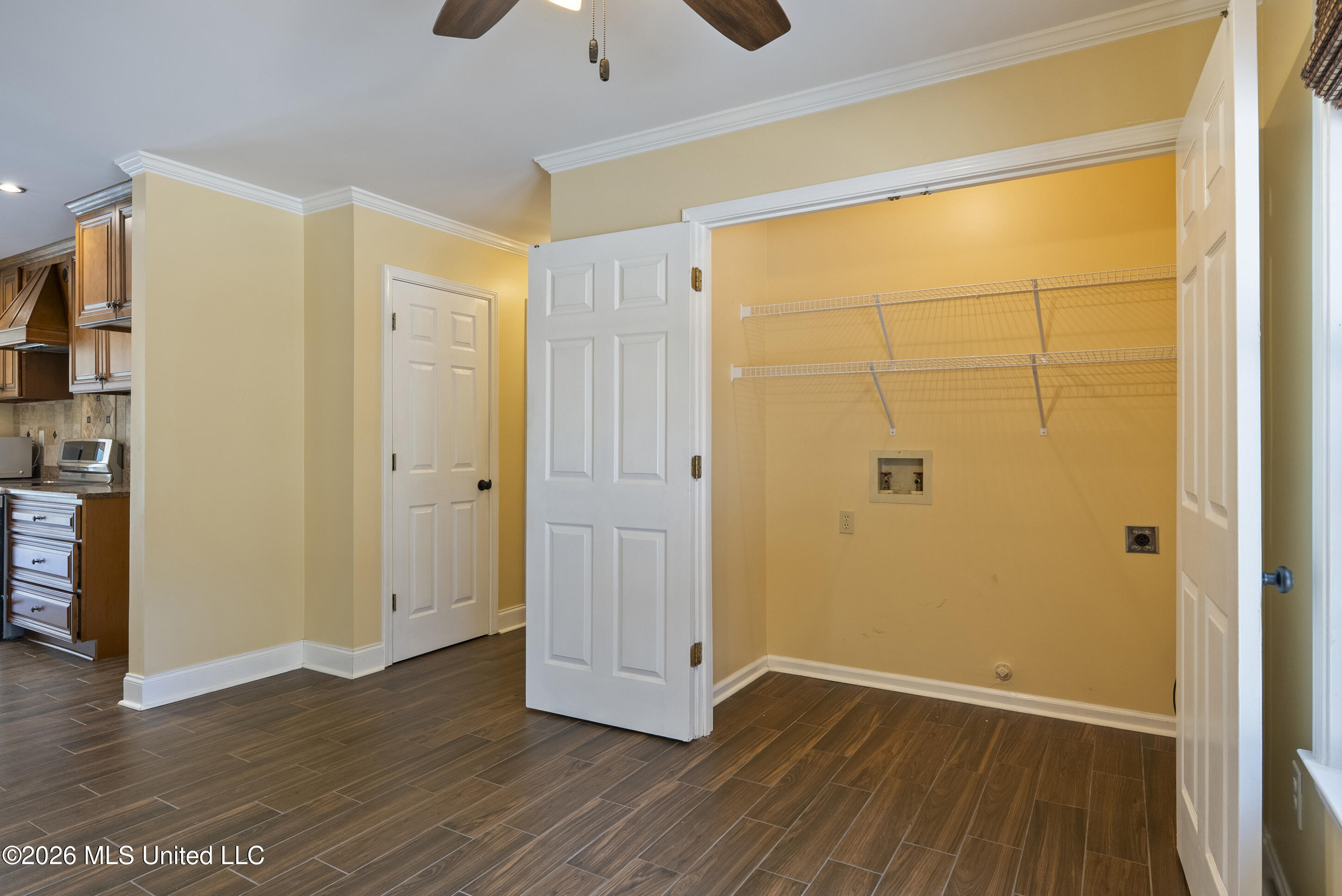 4042 Huron Court Property Photo 17