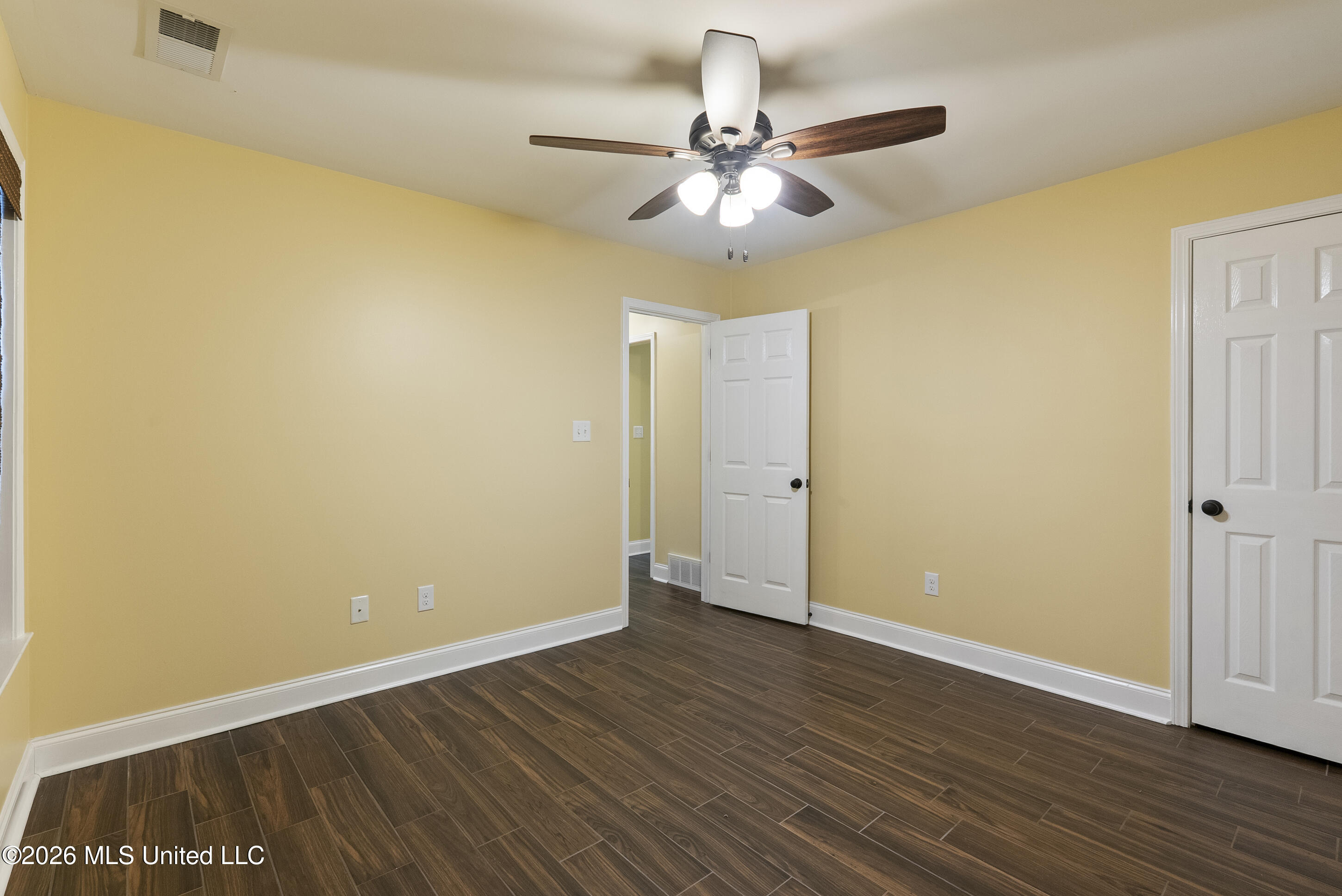 4042 Huron Court Property Photo 19