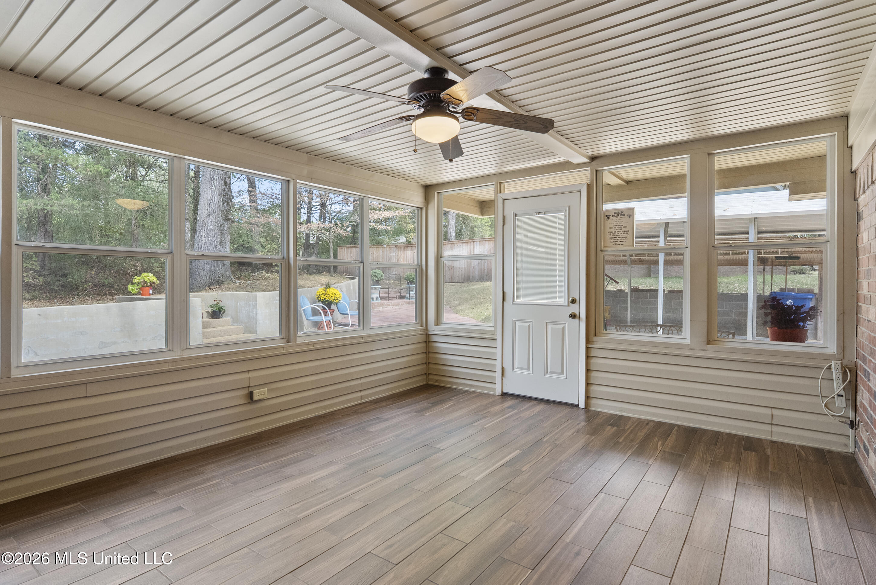 4042 Huron Court Property Photo 24