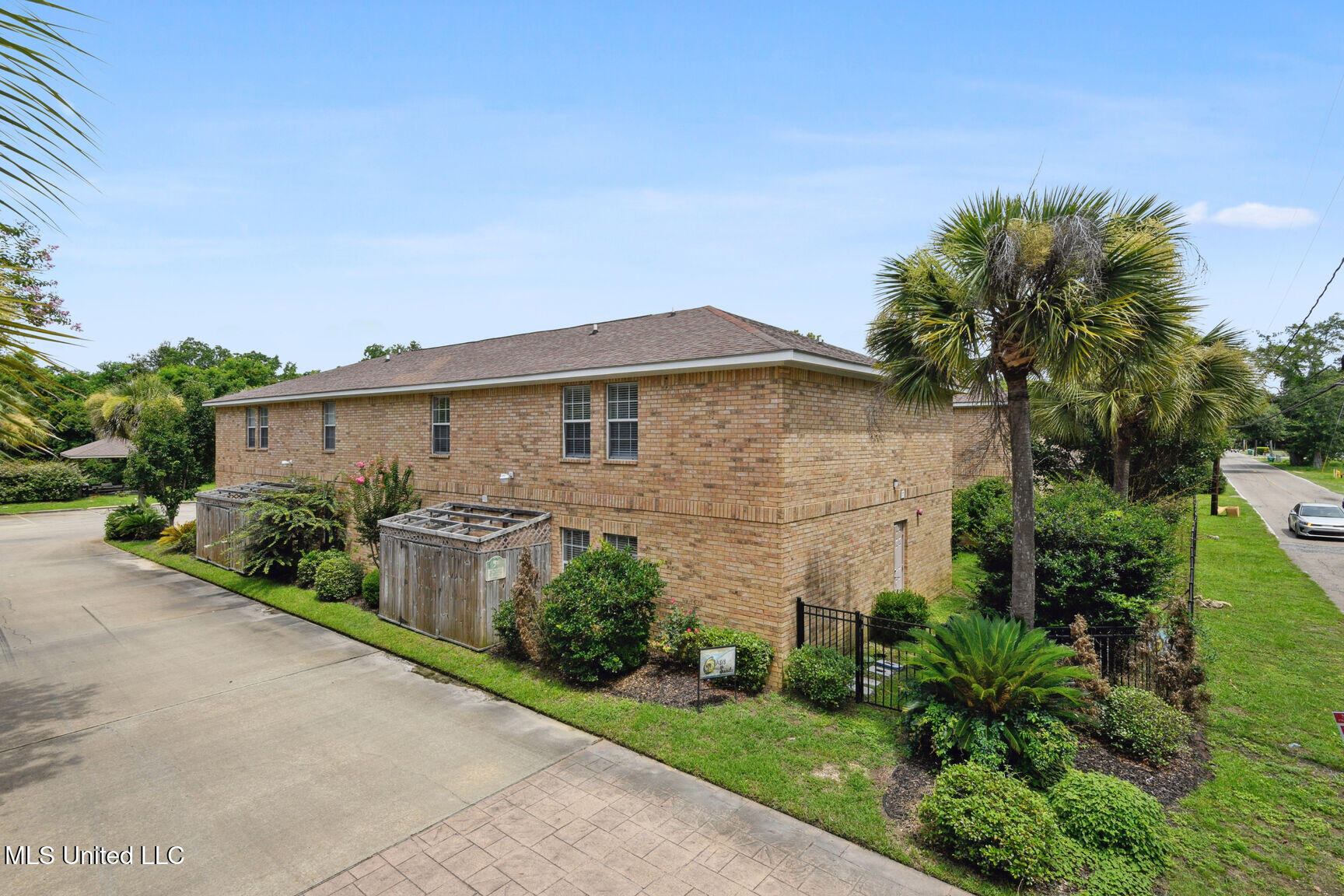 477 Tegarden Road Property Photo 2