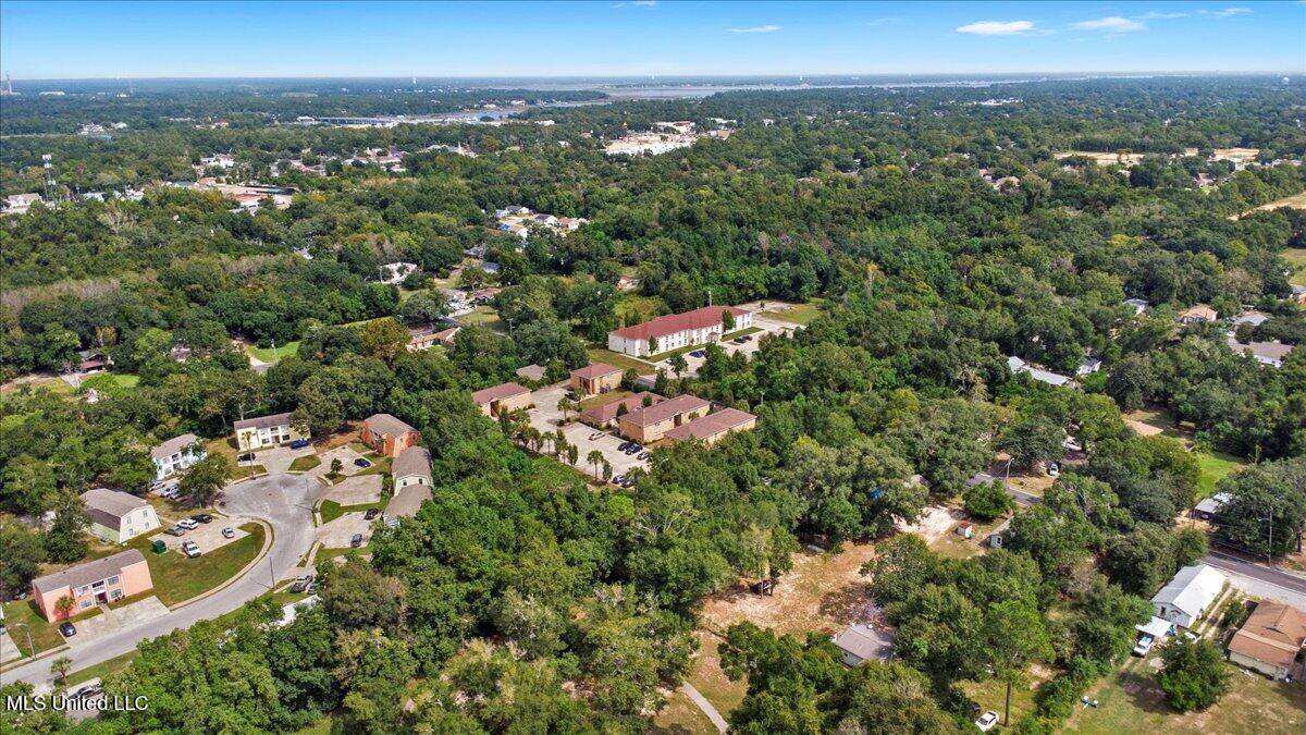 477 Tegarden Road Property Photo 10