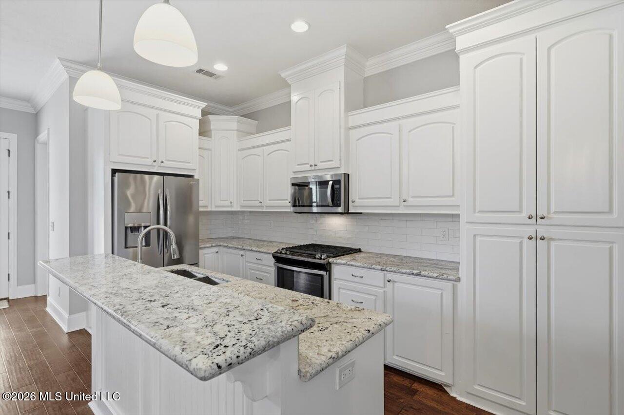 156 Magnolia Place Circle Property Photo 3