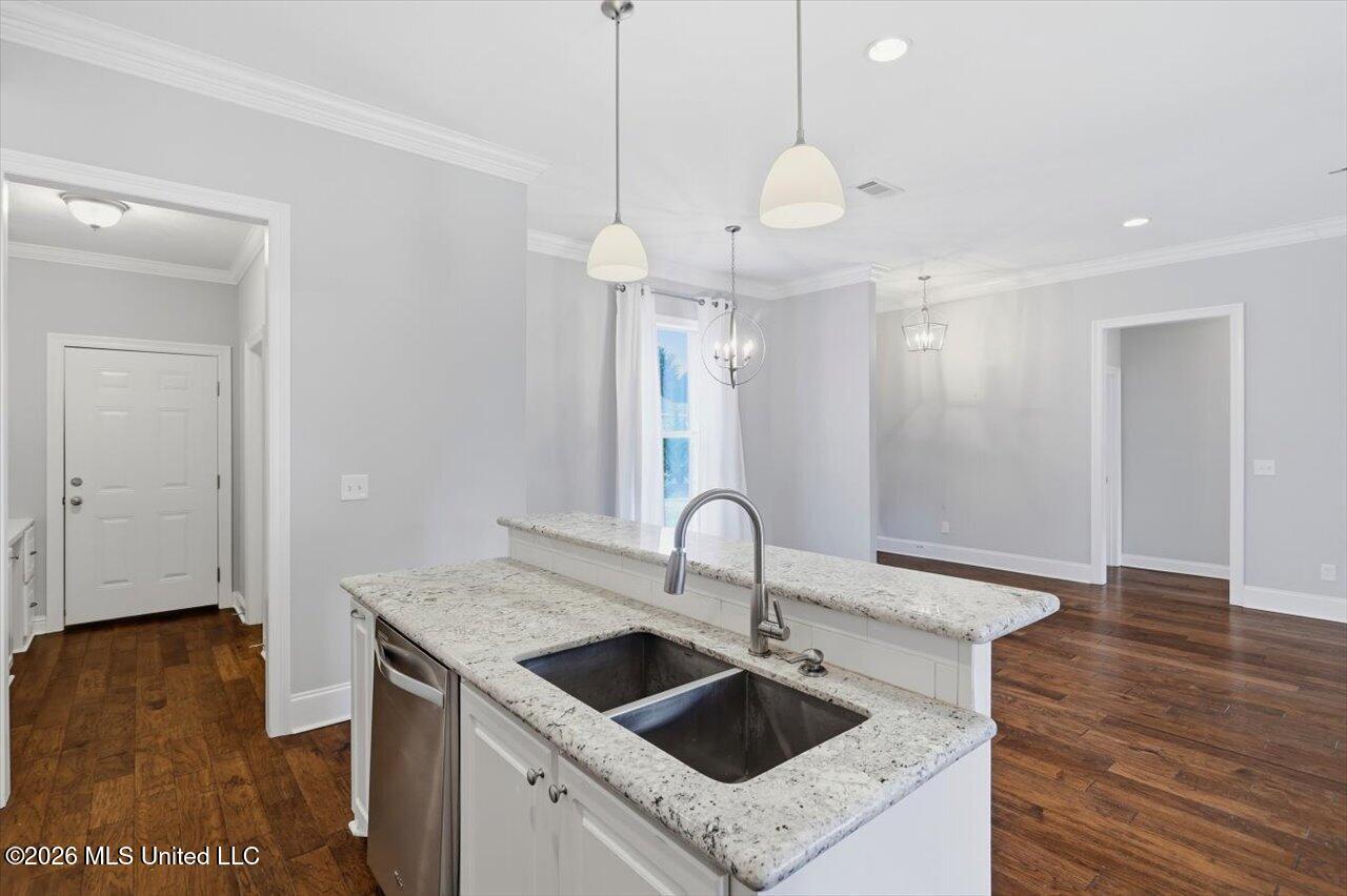 156 Magnolia Place Circle Property Photo 4