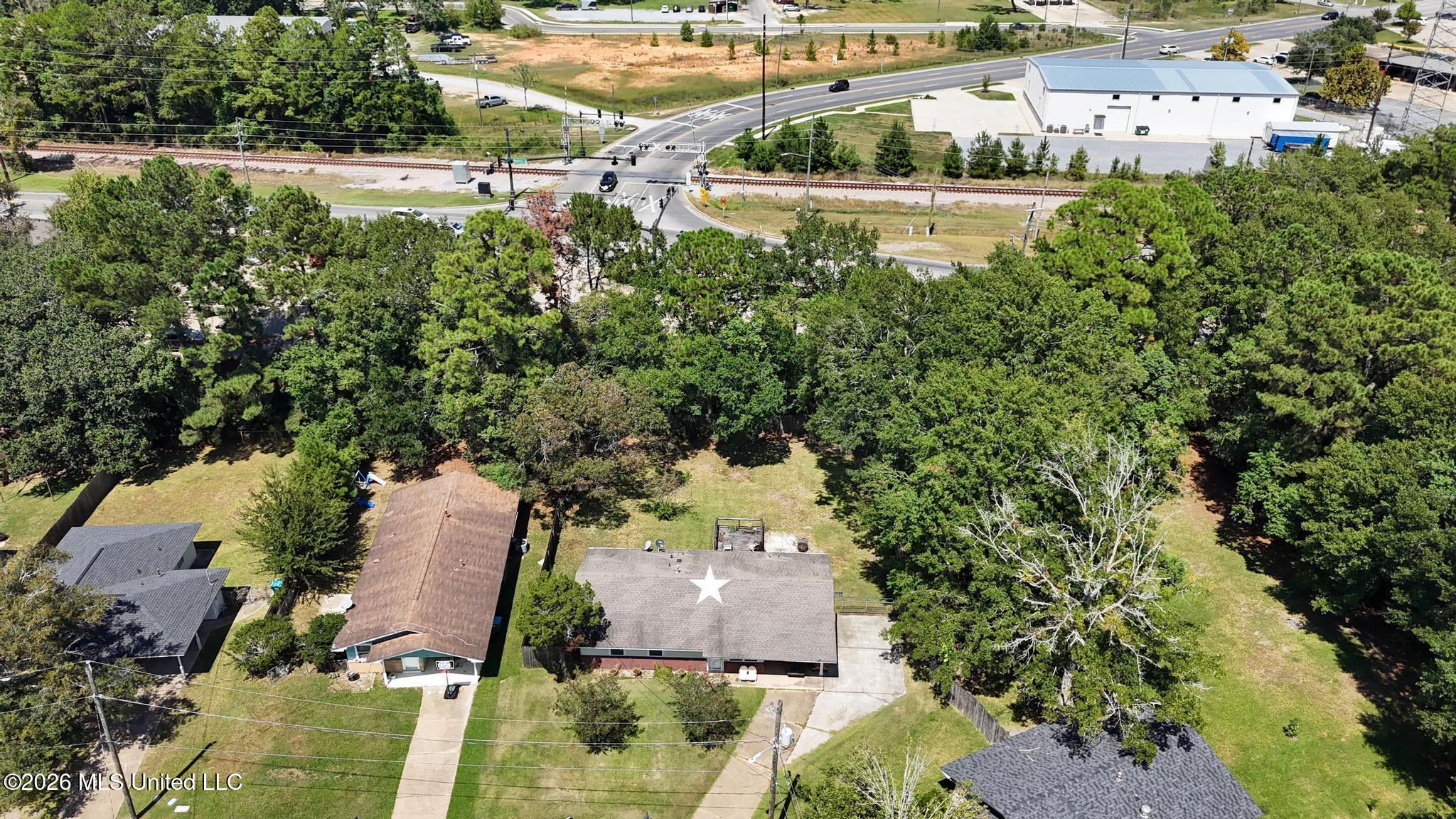 121 Roberts Circle Property Photo 18
