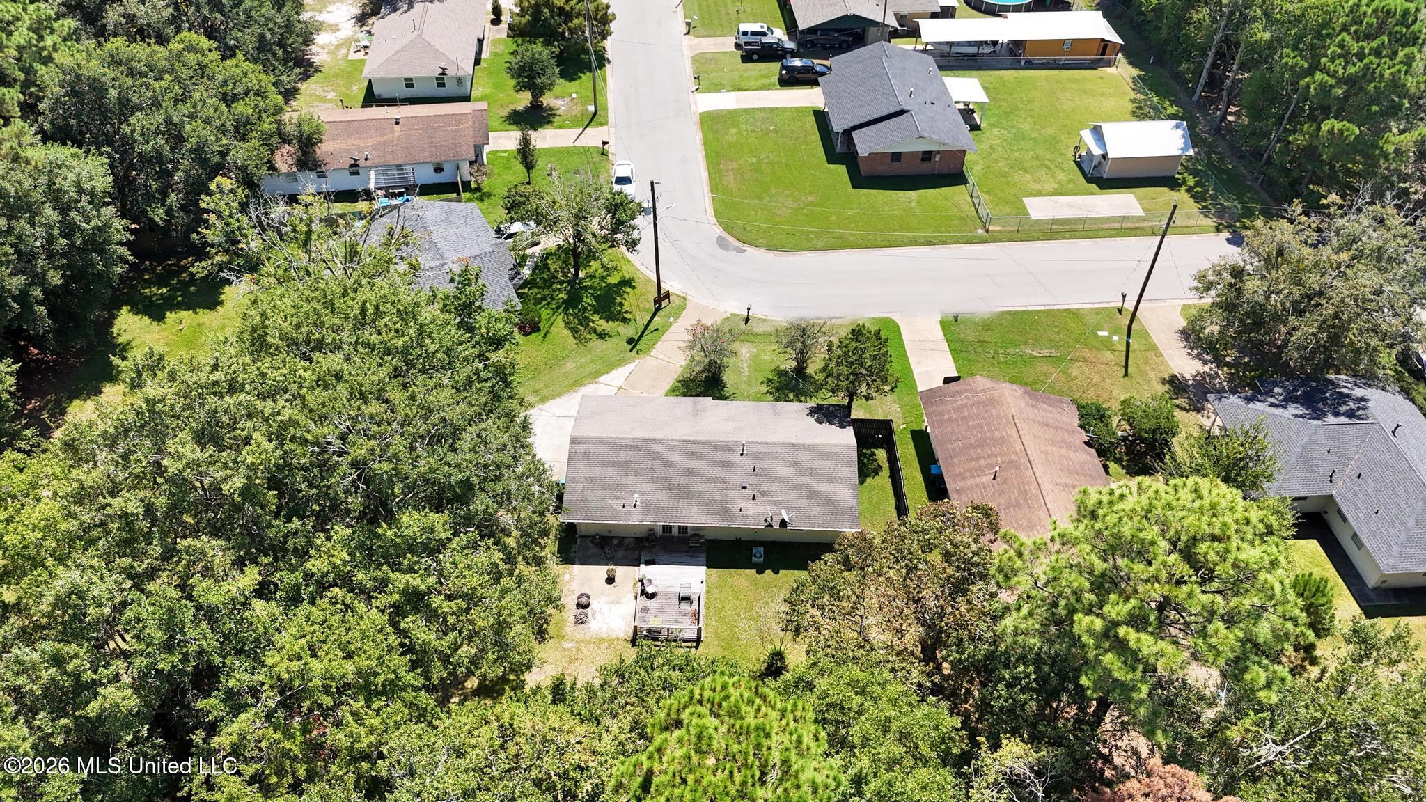 121 Roberts Circle Property Photo 22