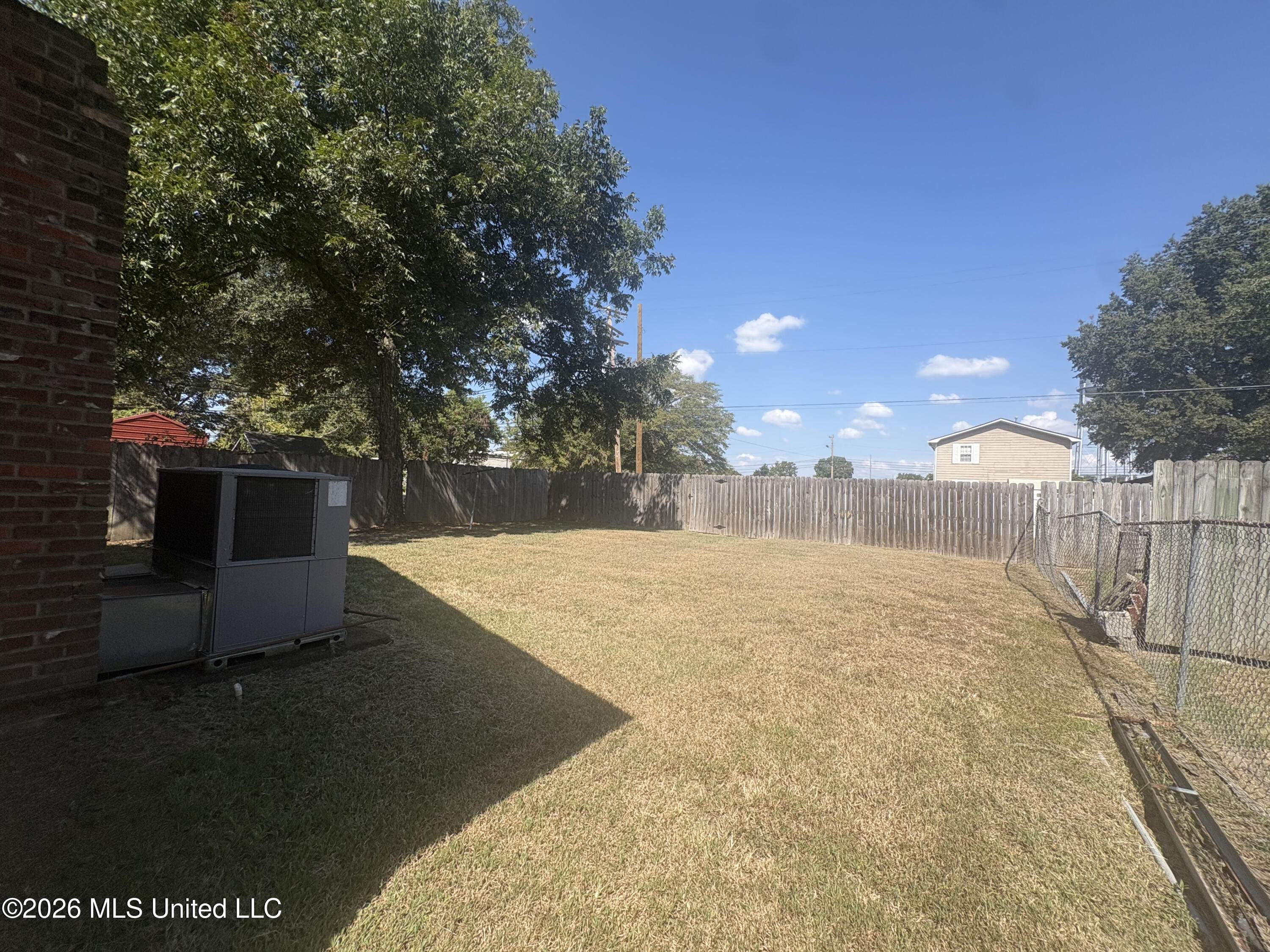 1619 Peacock Avenue Property Photo 4