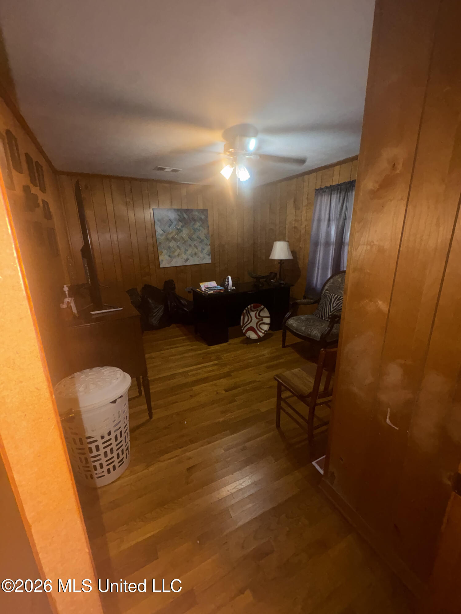 1619 Peacock Avenue Property Photo 5