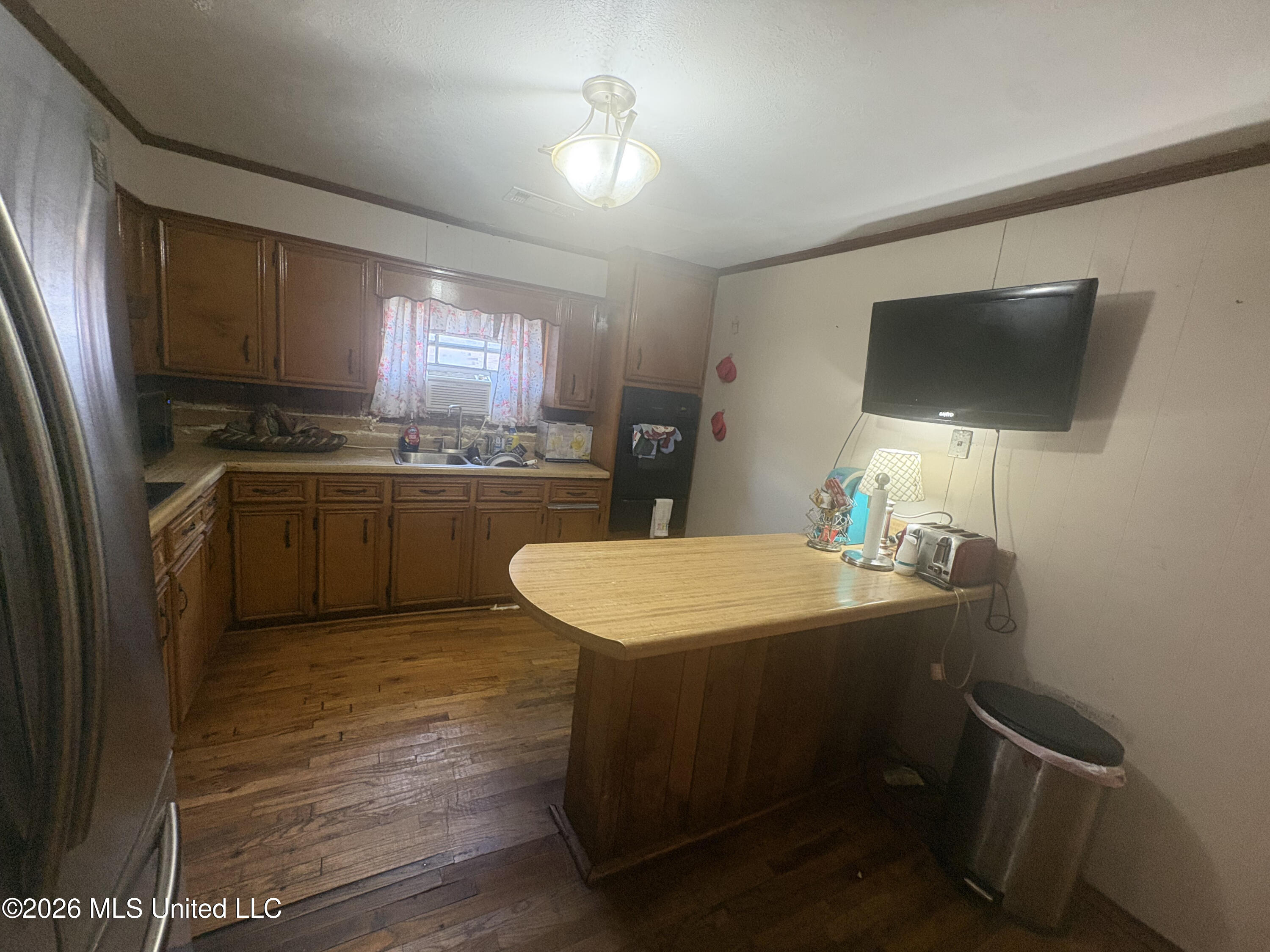 1619 Peacock Avenue Property Photo 14