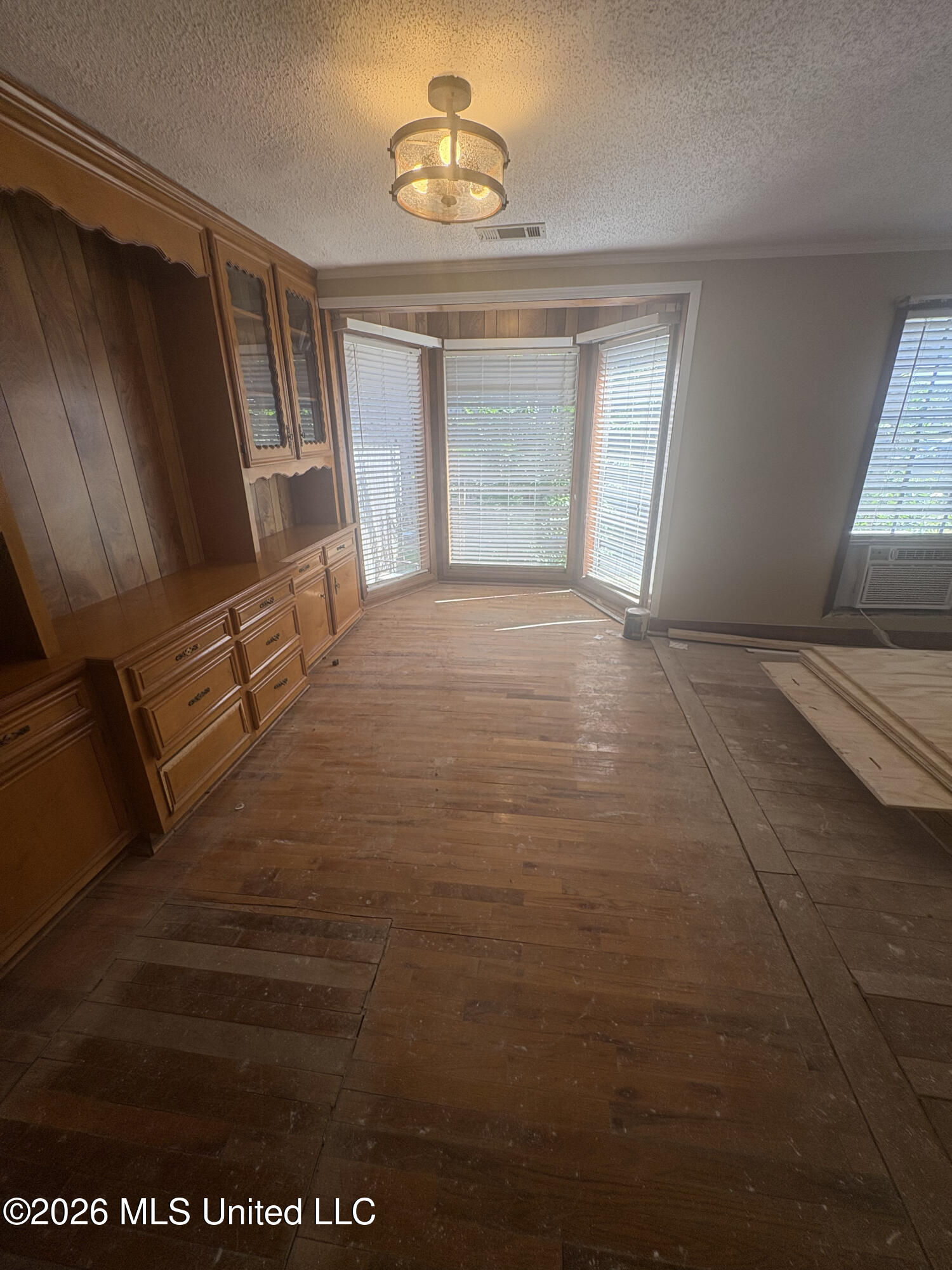 1619 Peacock Avenue Property Photo 18