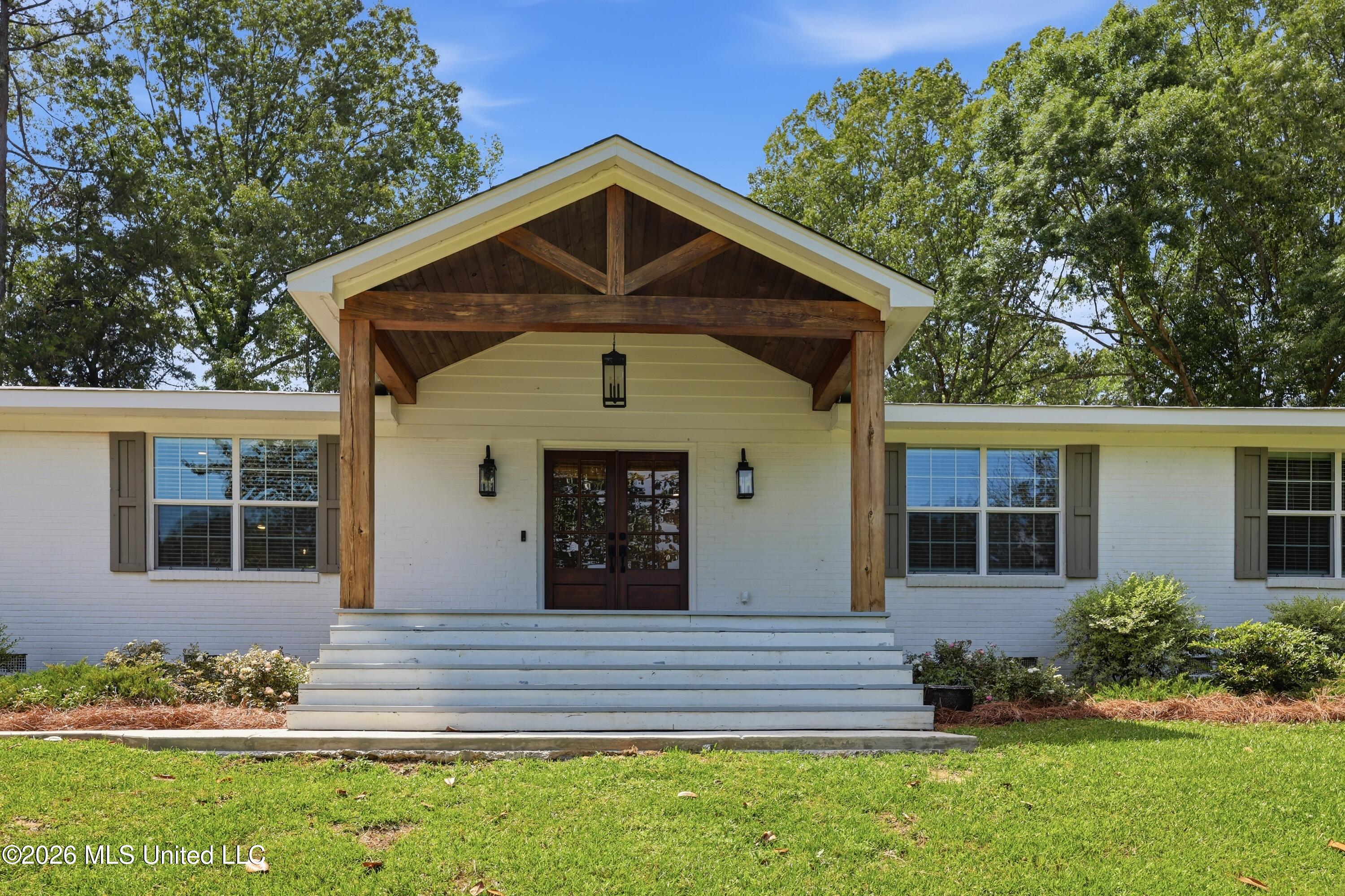 573 Clinton Tinnin Road Property Photo 3