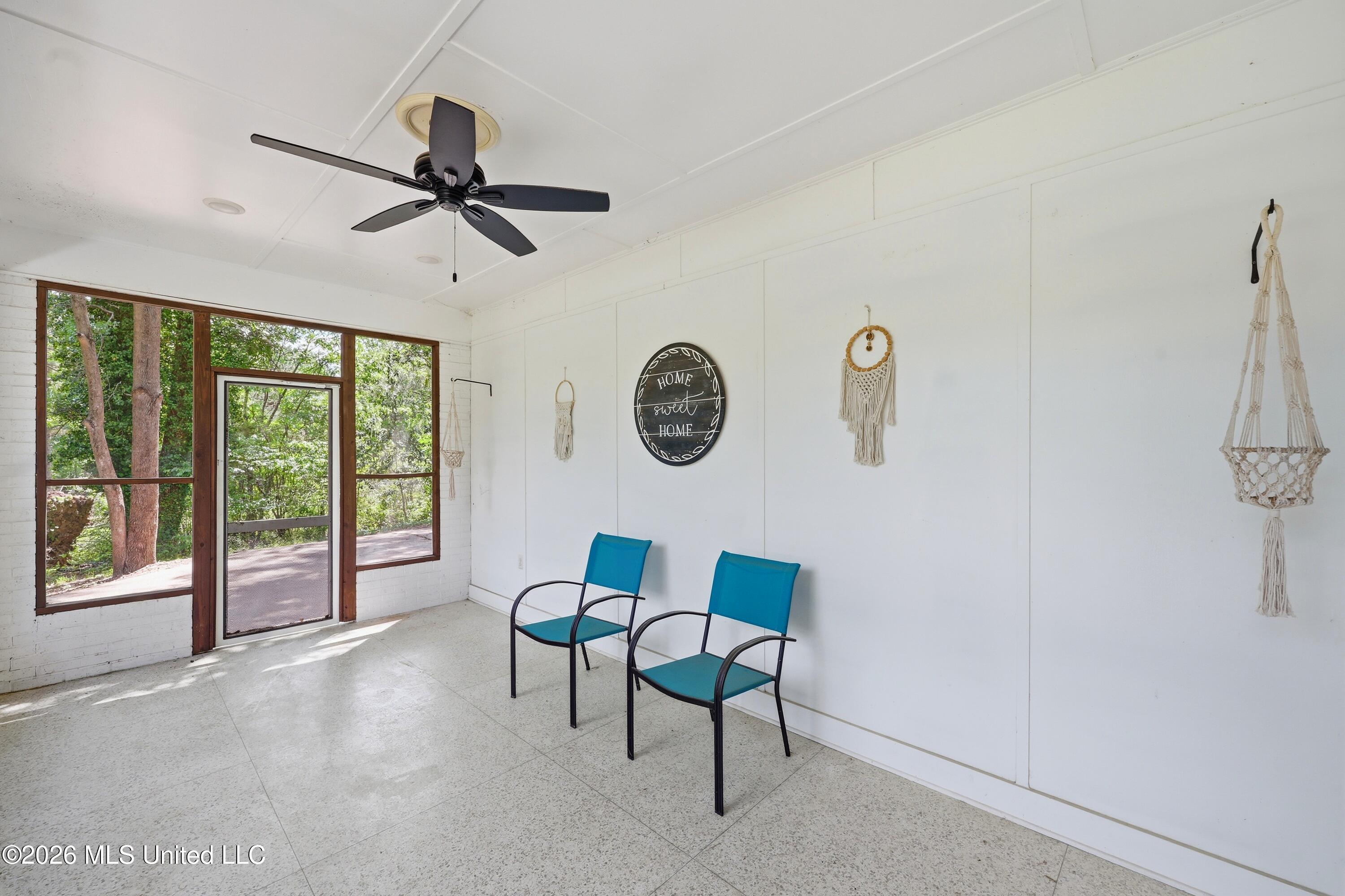 573 Clinton Tinnin Road Property Photo 6