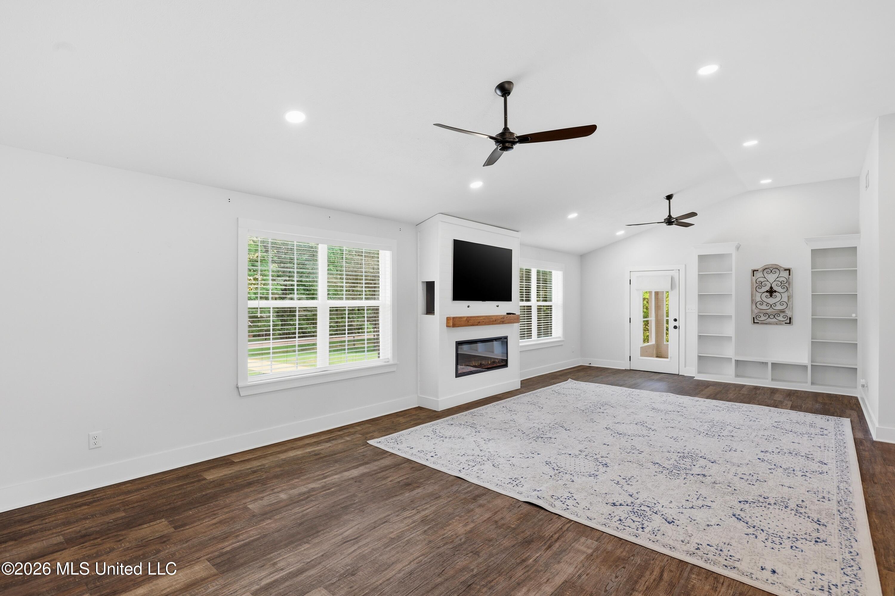 573 Clinton Tinnin Road Property Photo 9