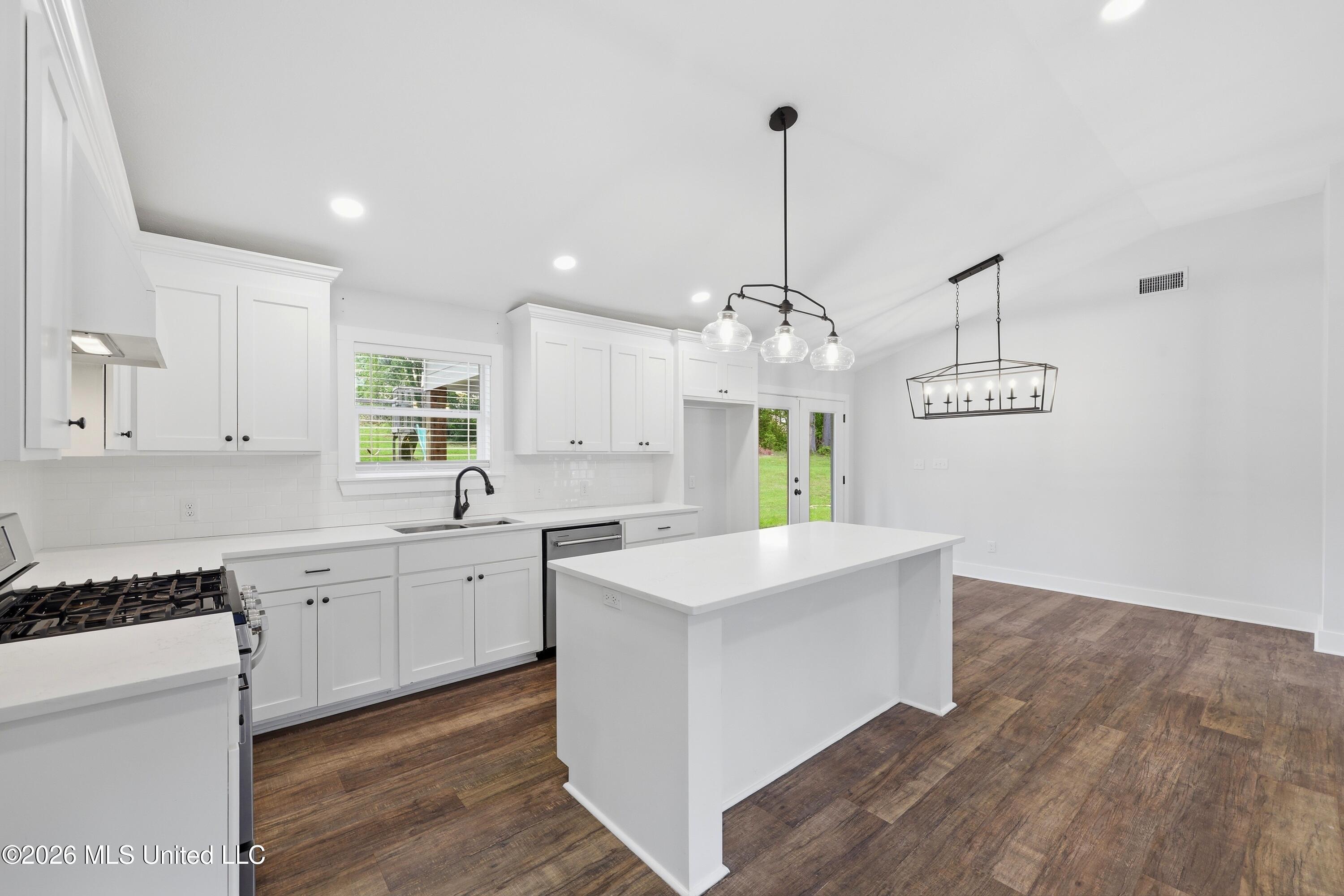 573 Clinton Tinnin Road Property Photo 14