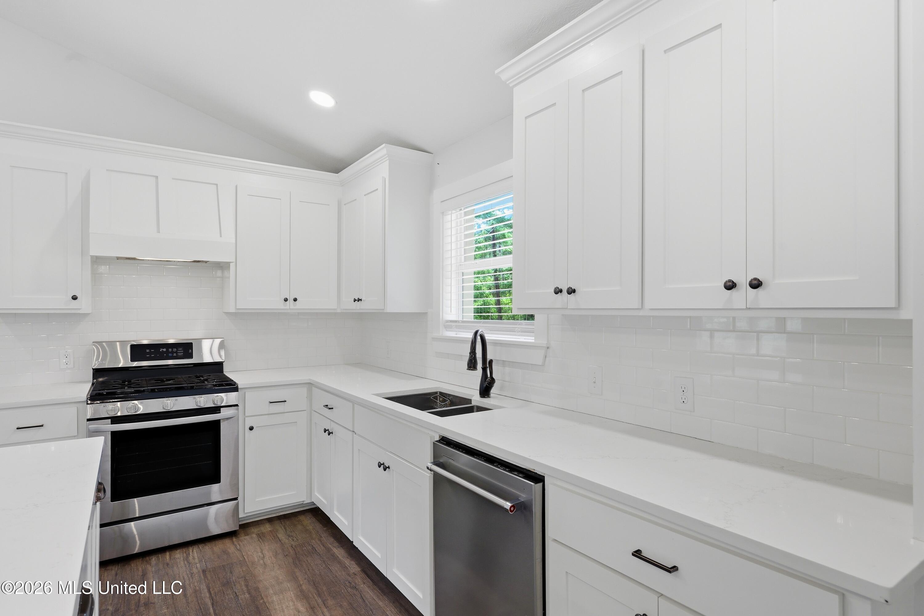 573 Clinton Tinnin Road Property Photo 17