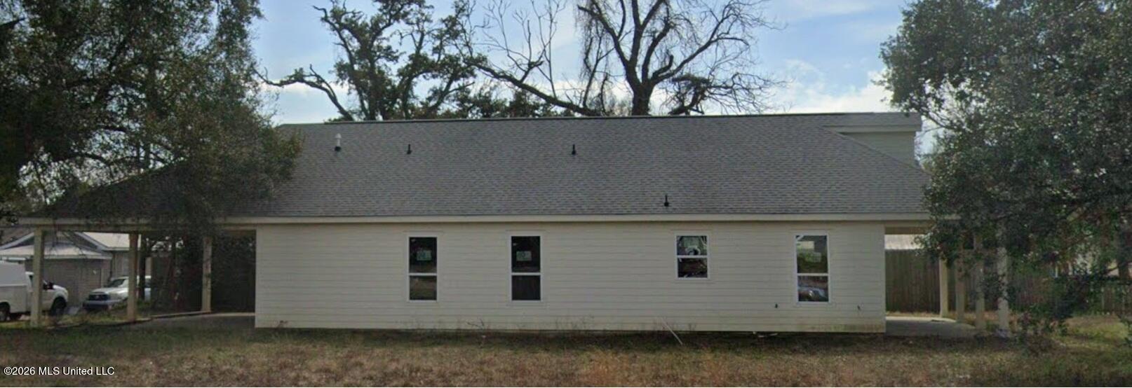 1008 40th Avenue Property Photo 4