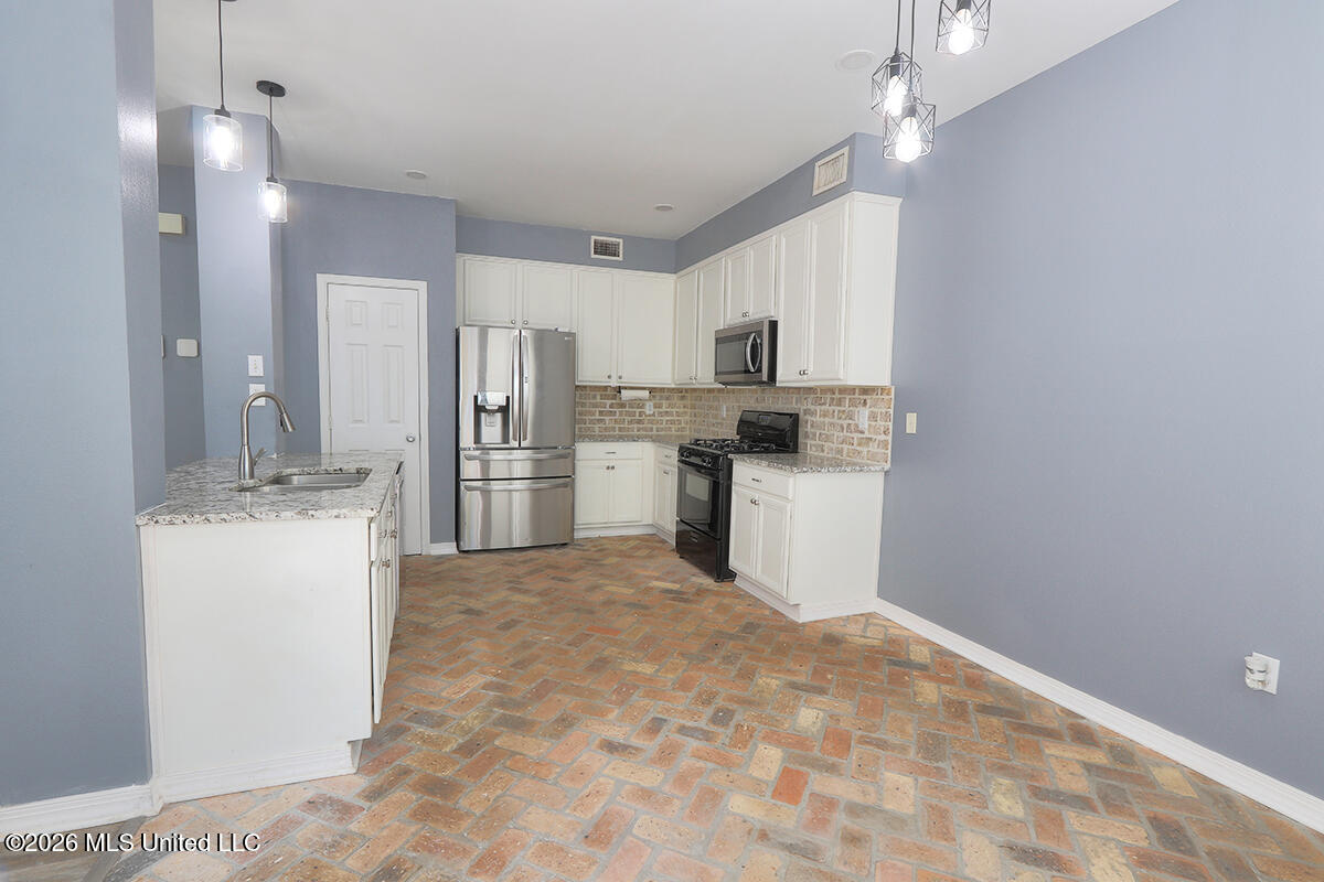 11210 River Bend Drive Property Photo 4