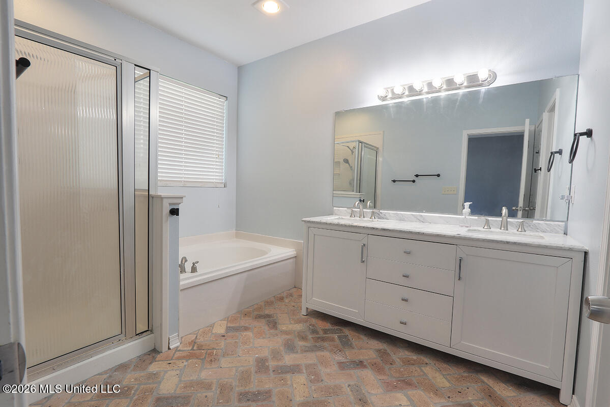 11210 River Bend Drive Property Photo 9