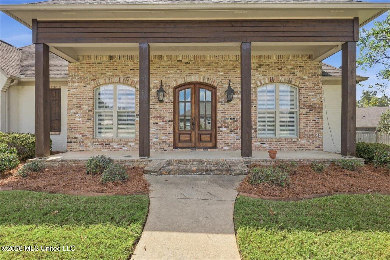 101 Esther Cove Property Photo 3