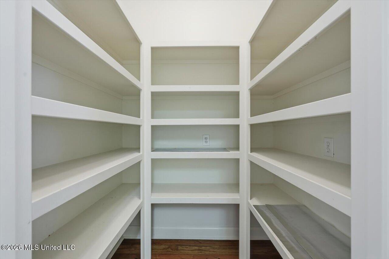 101 Esther Cove Property Photo 22