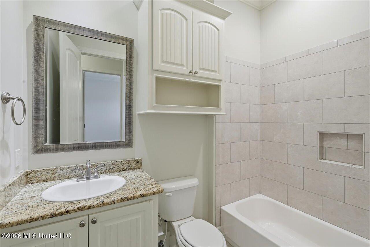 101 Esther Cove Property Photo 26
