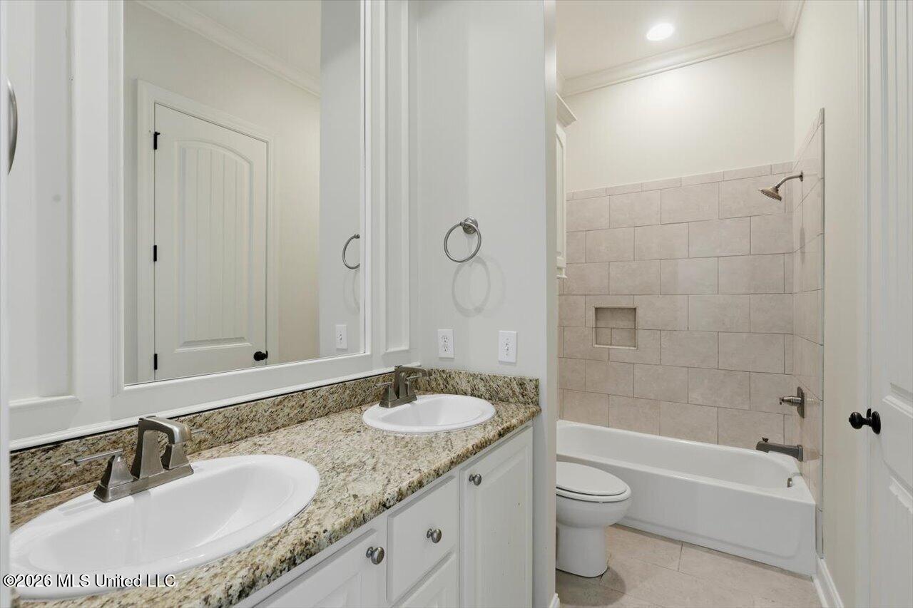 101 Esther Cove Property Photo 38