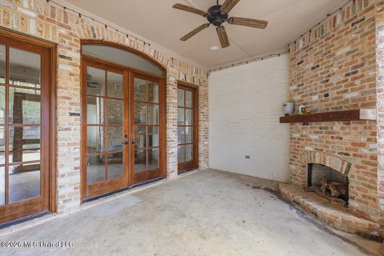 101 Esther Cove Property Photo 40
