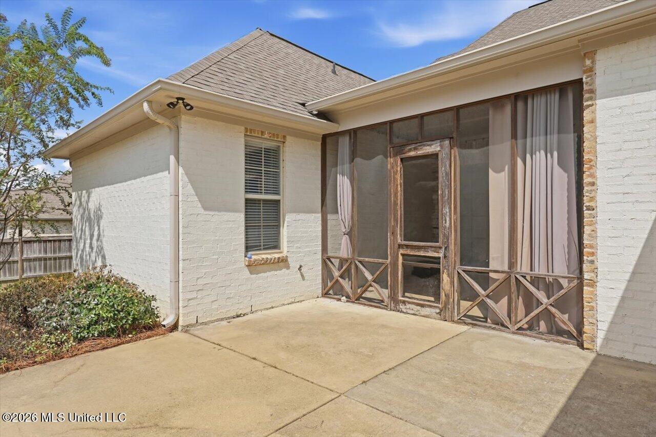 101 Esther Cove Property Photo 42