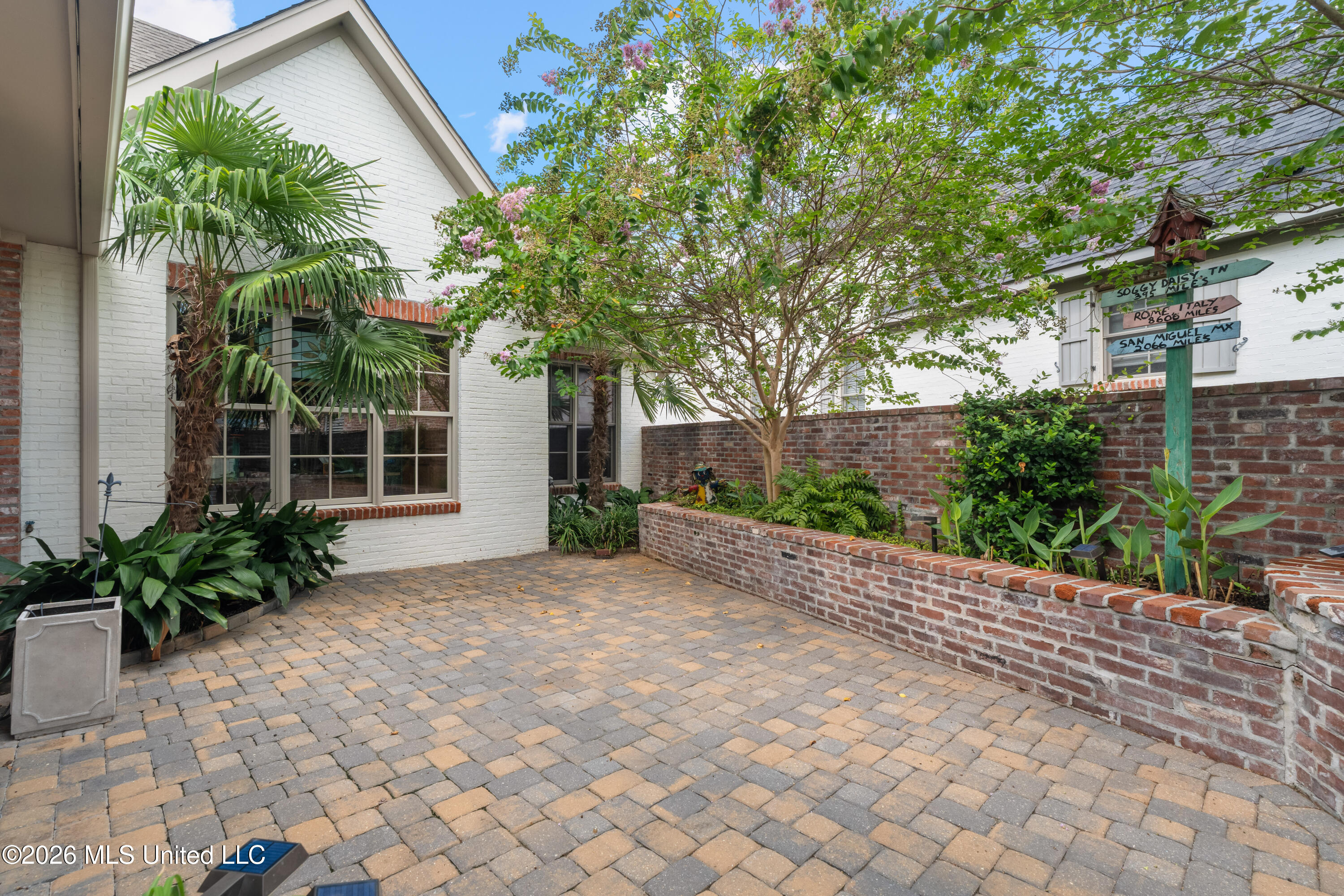 20 Sunset Hill Property Photo 3