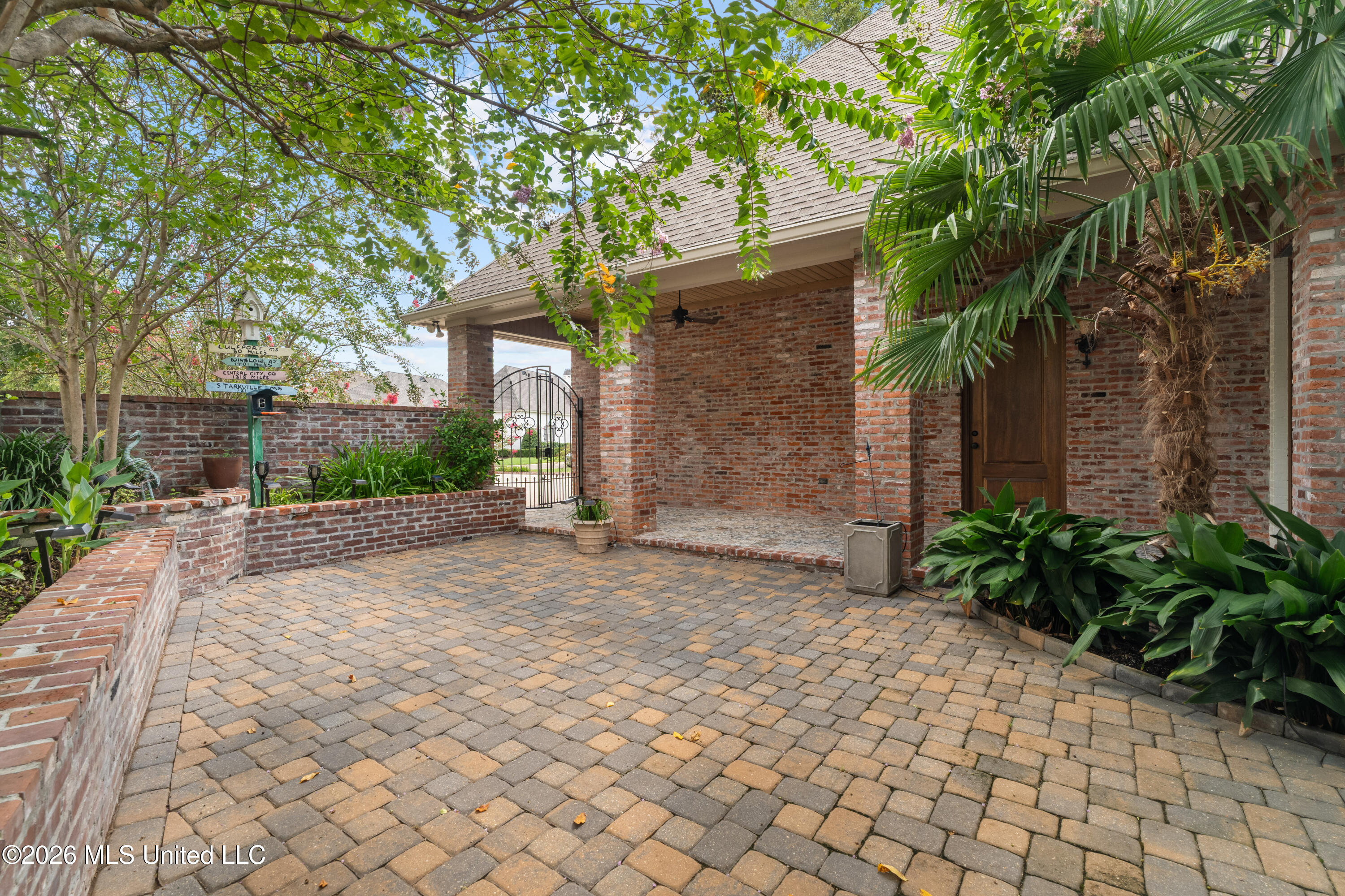 20 Sunset Hill Property Photo 4