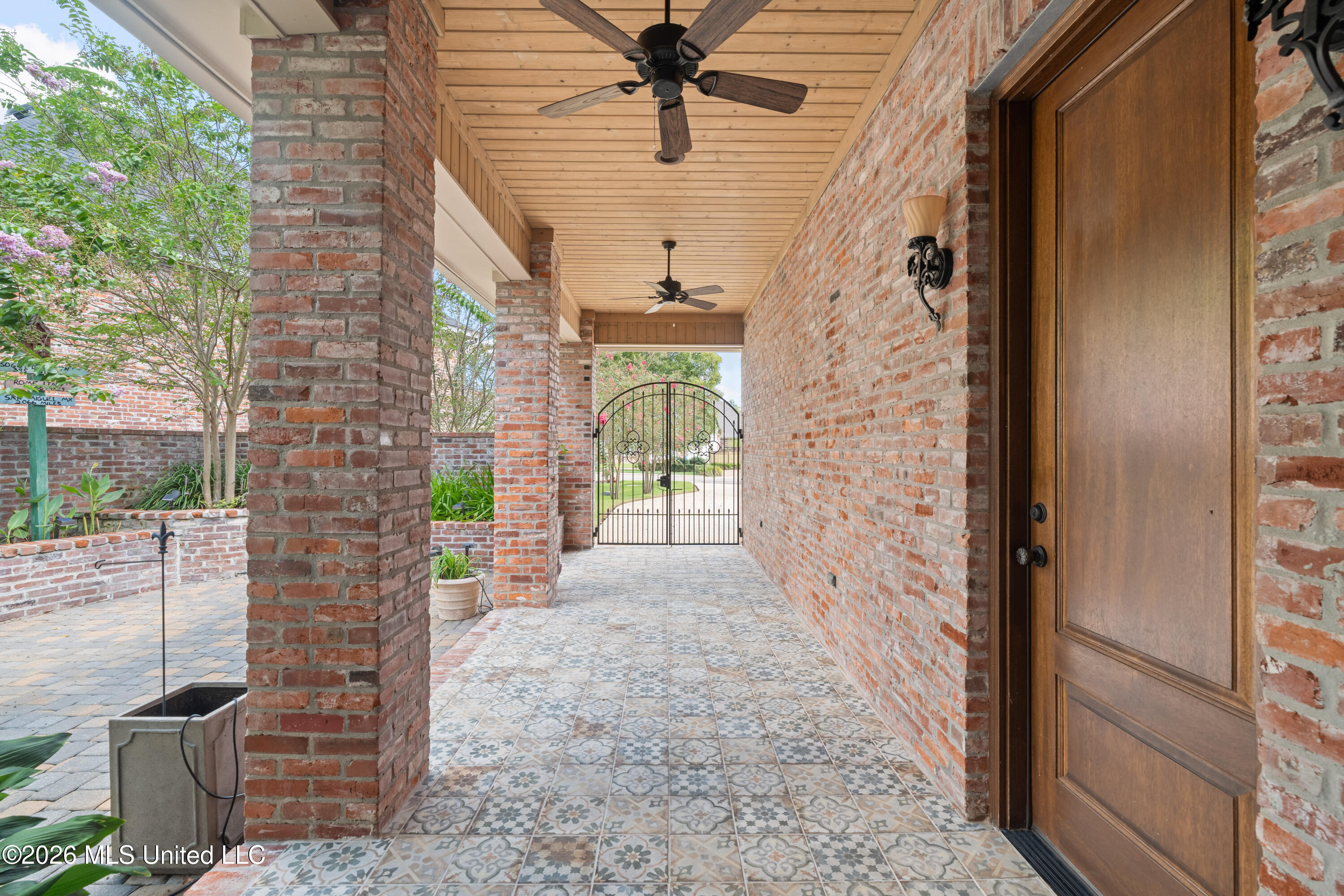 20 Sunset Hill Property Photo 5