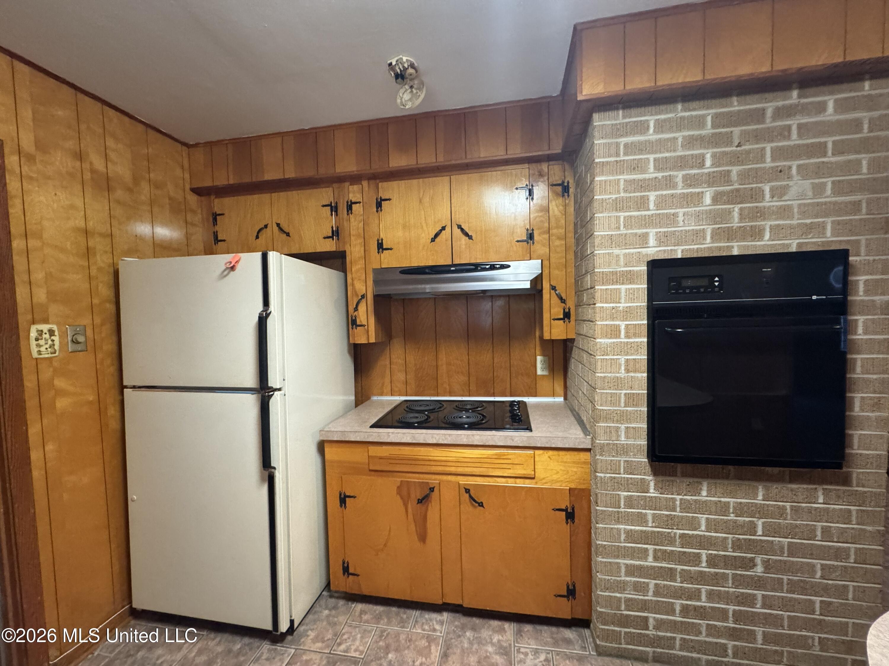 102 Brookfield Drive Property Photo 4