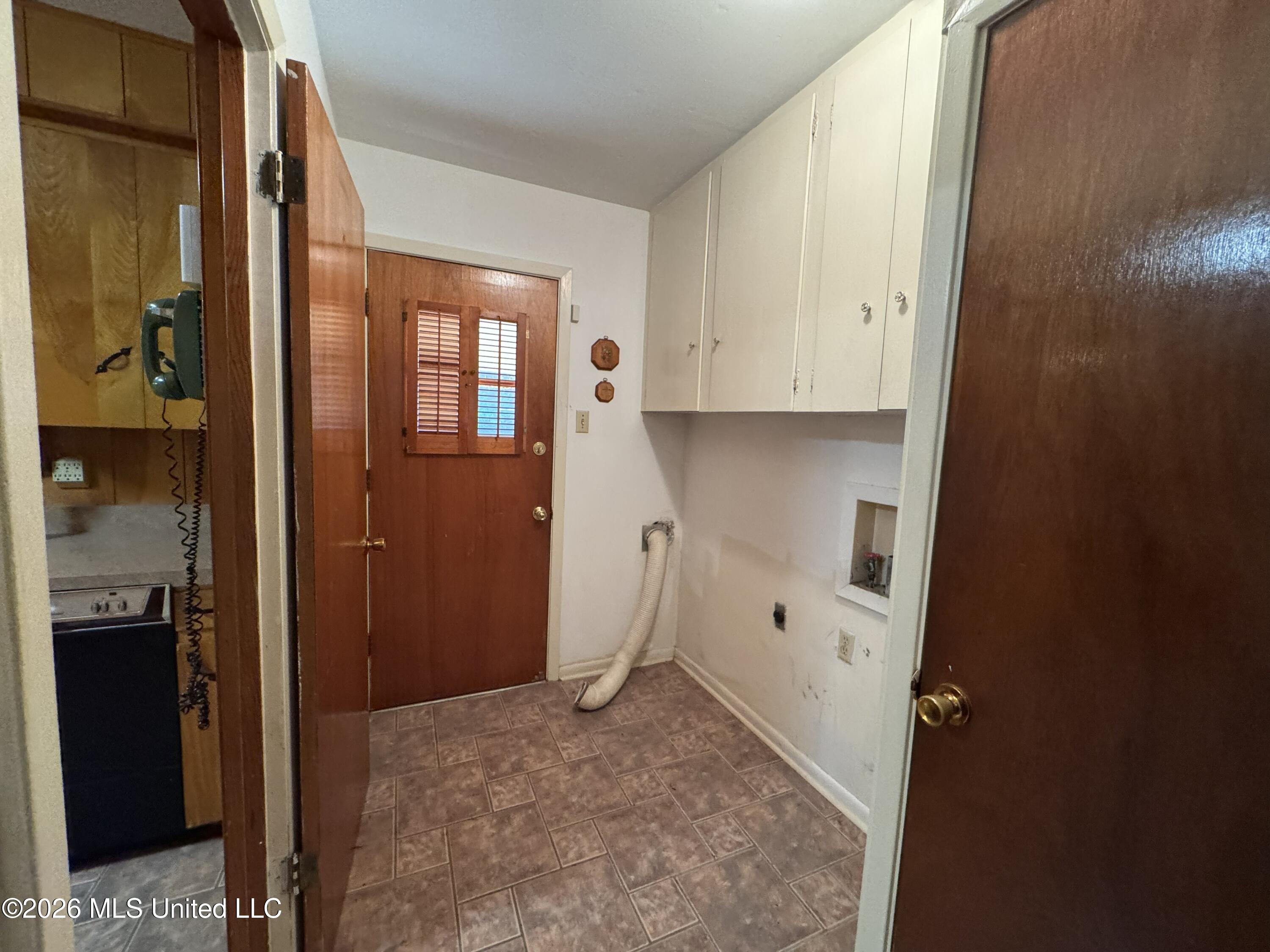 102 Brookfield Drive Property Photo 8