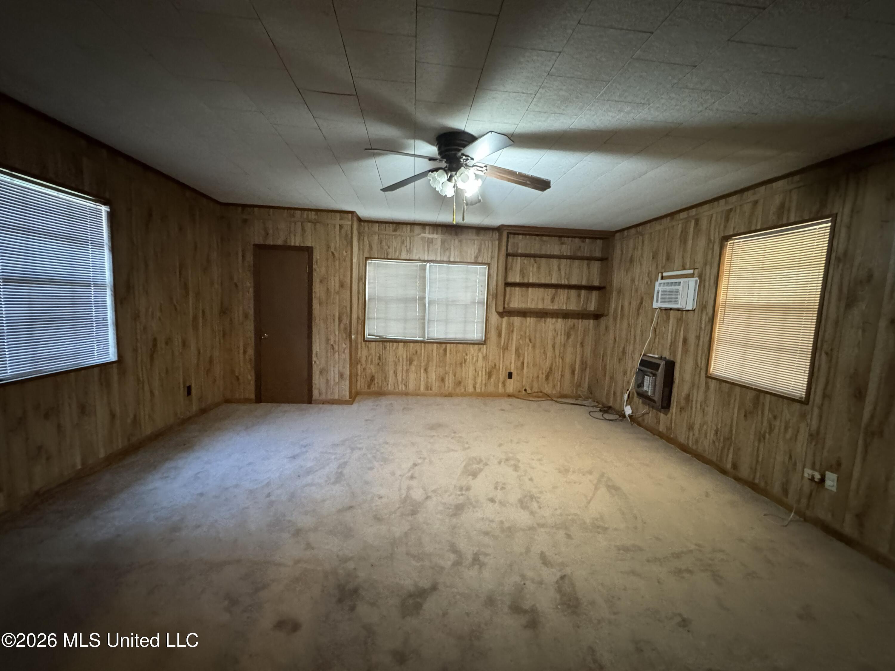 102 Brookfield Drive Property Photo 11