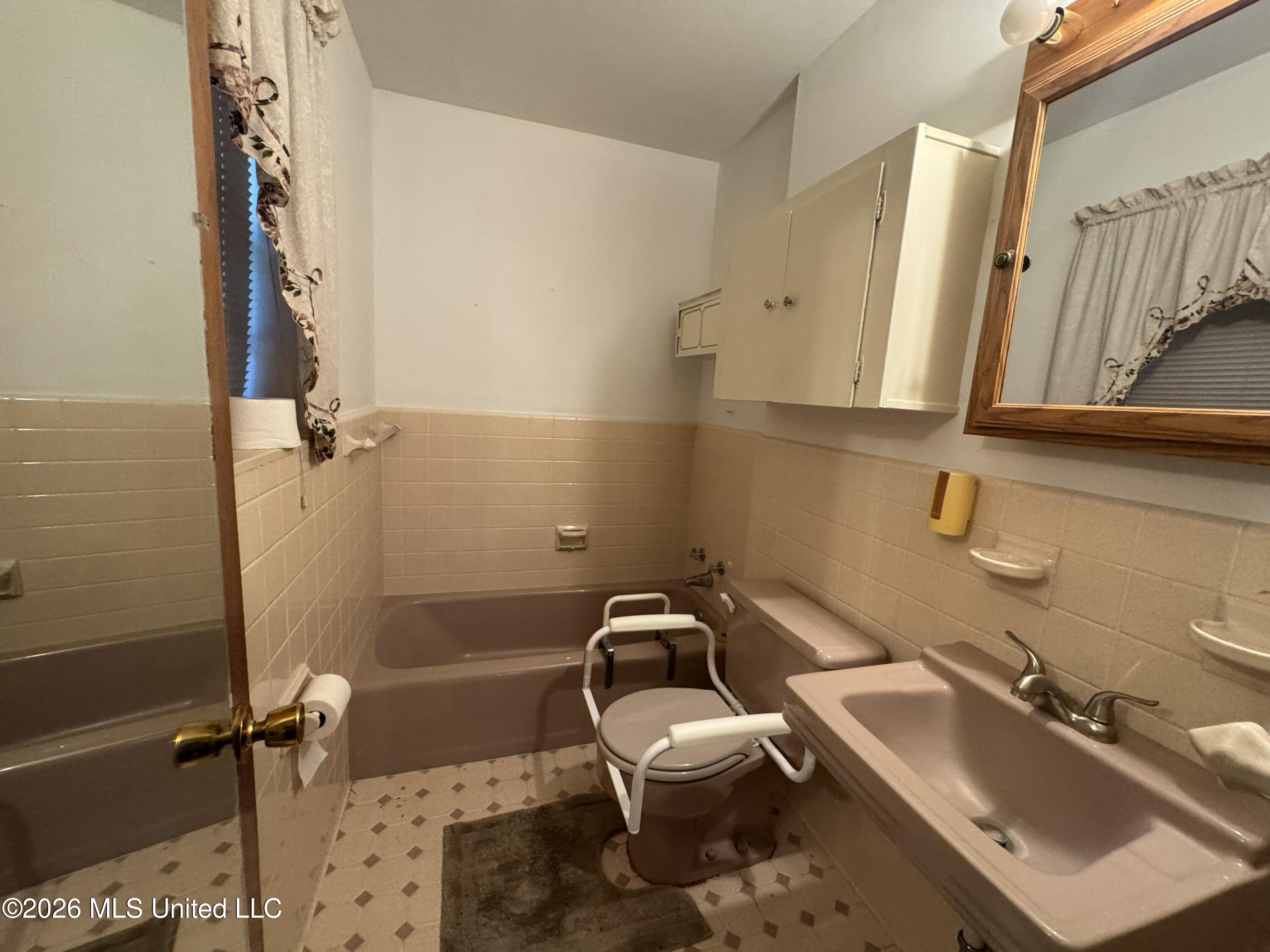 102 Brookfield Drive Property Photo 28