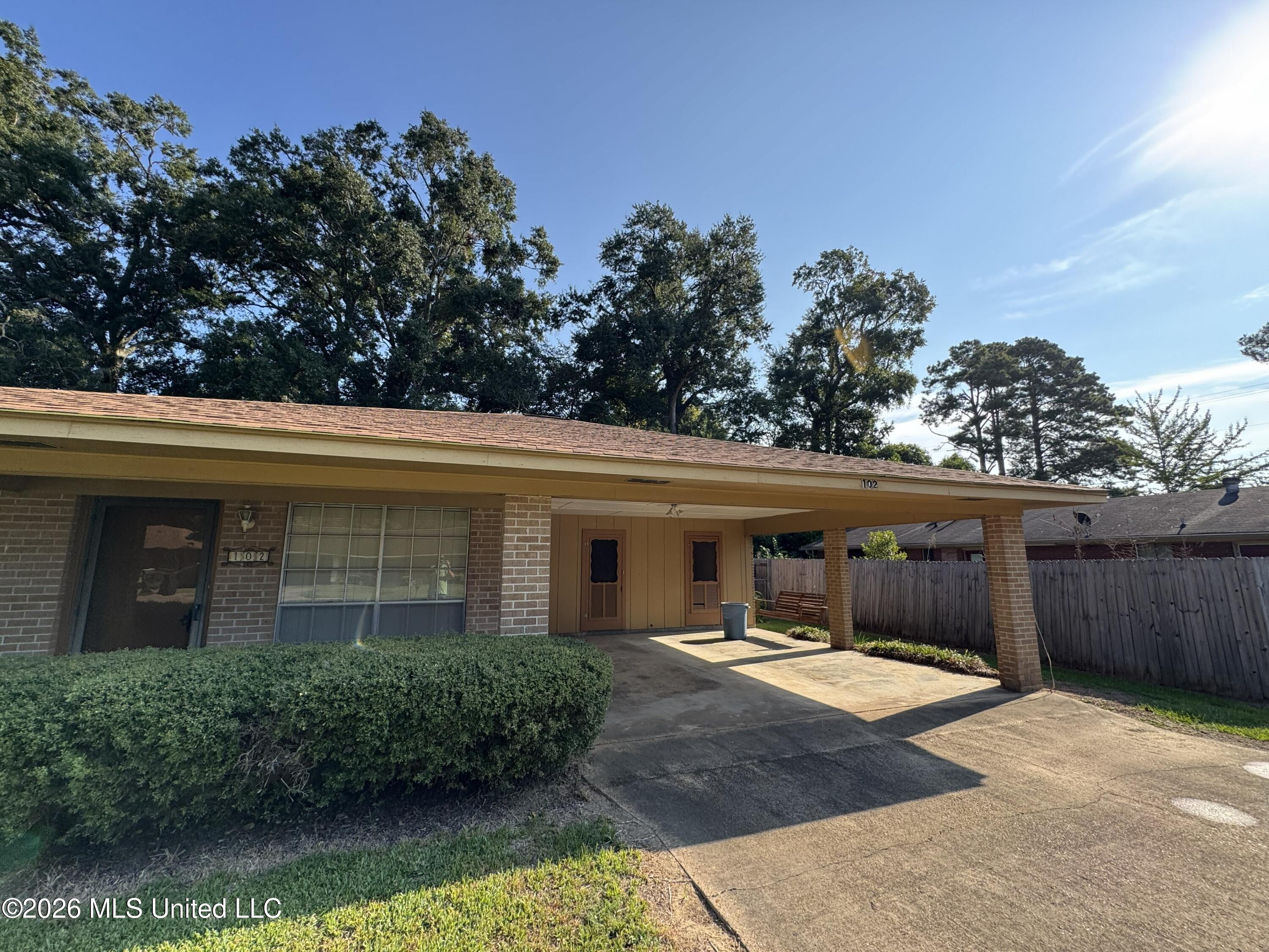 102 Brookfield Drive Property Photo 34