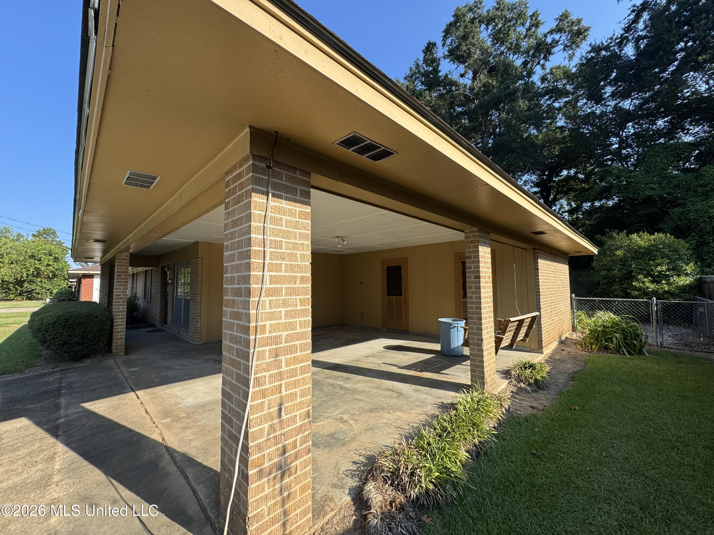 102 Brookfield Drive Property Photo 36