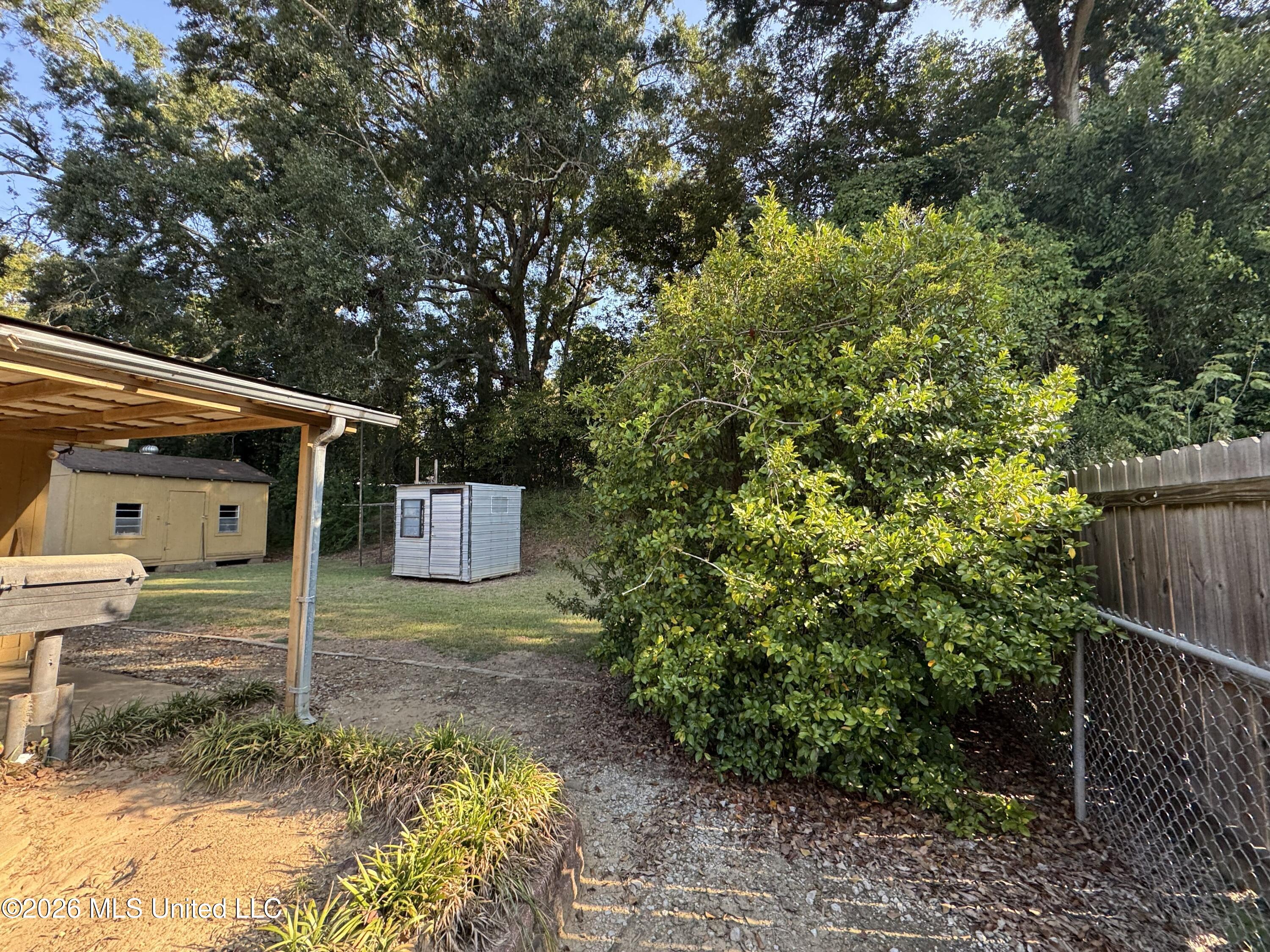 102 Brookfield Drive Property Photo 39