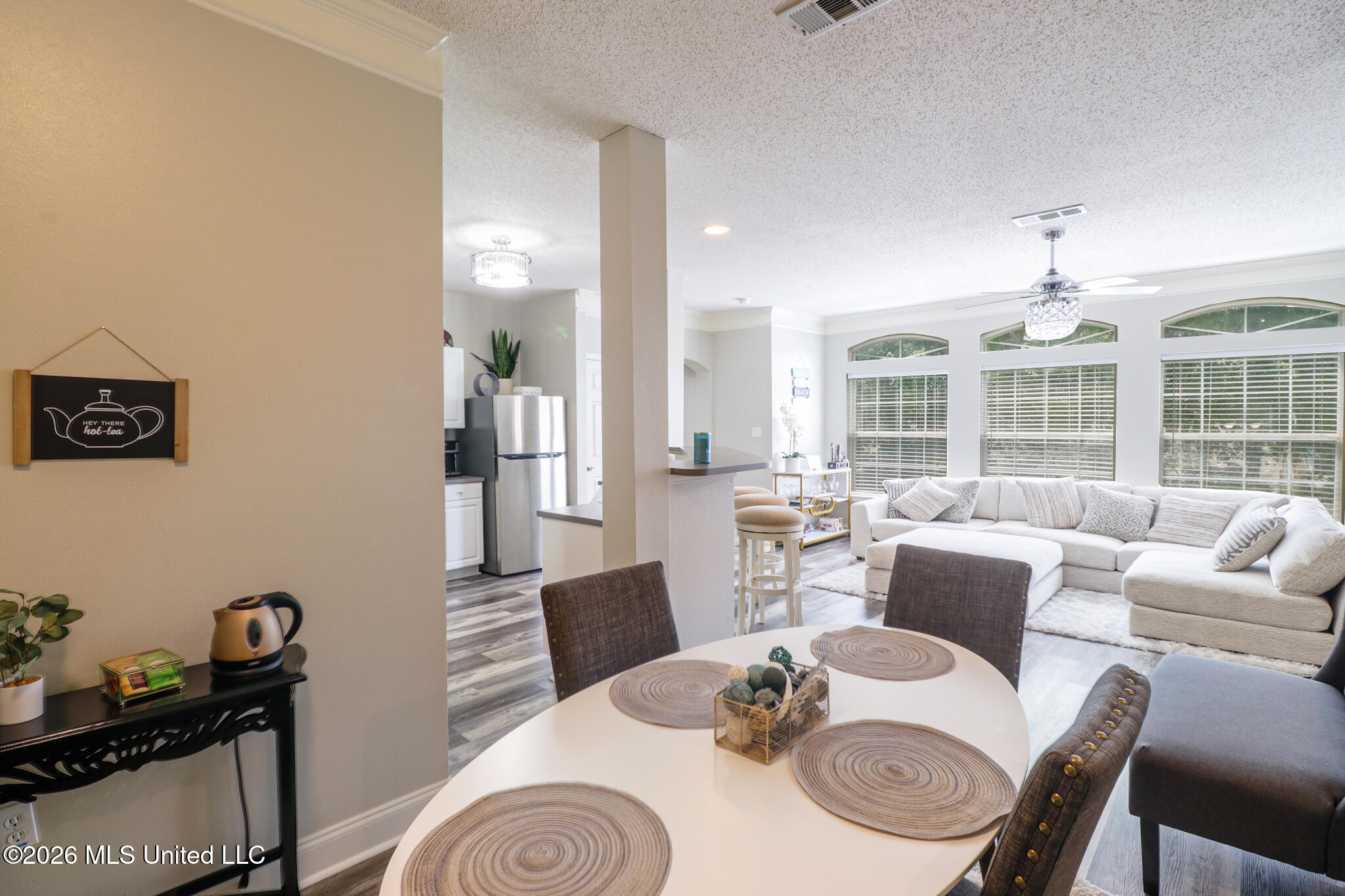 2252 Beach Drive Property Photo 5