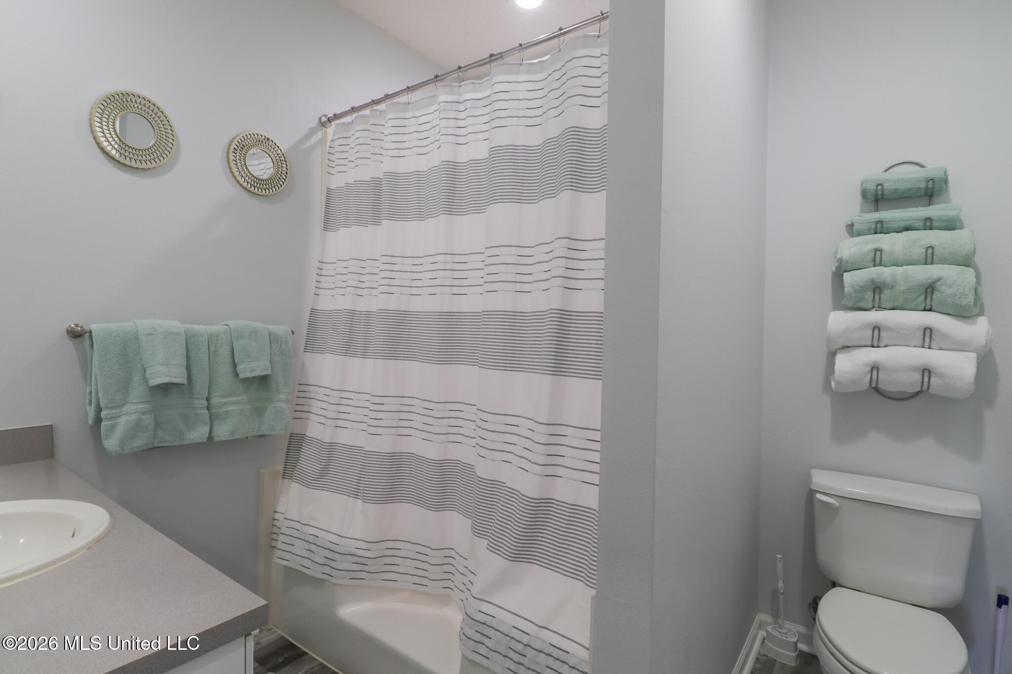 2252 Beach Drive Property Photo 10