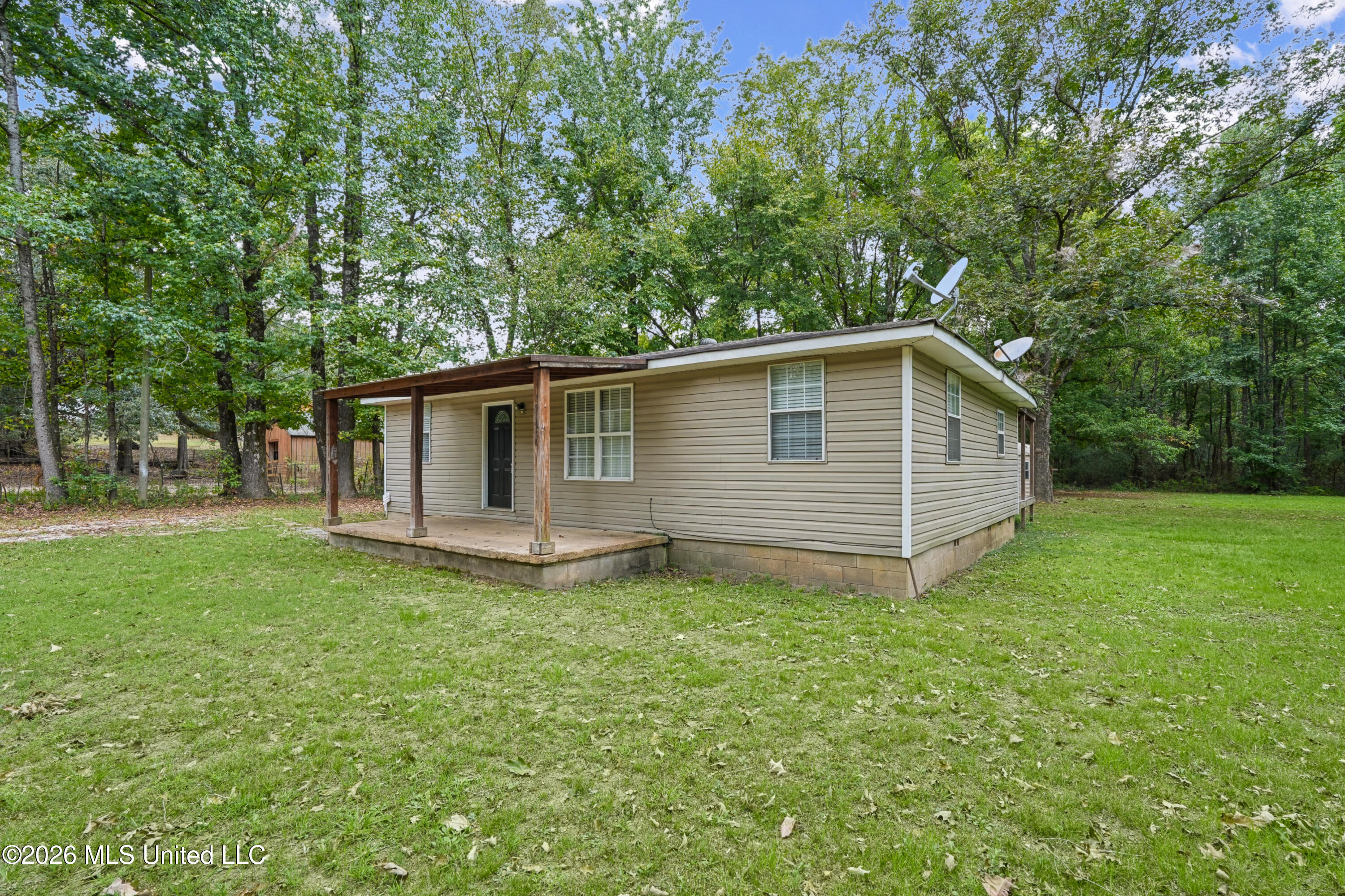 14881 Bell Road Property Photo 3