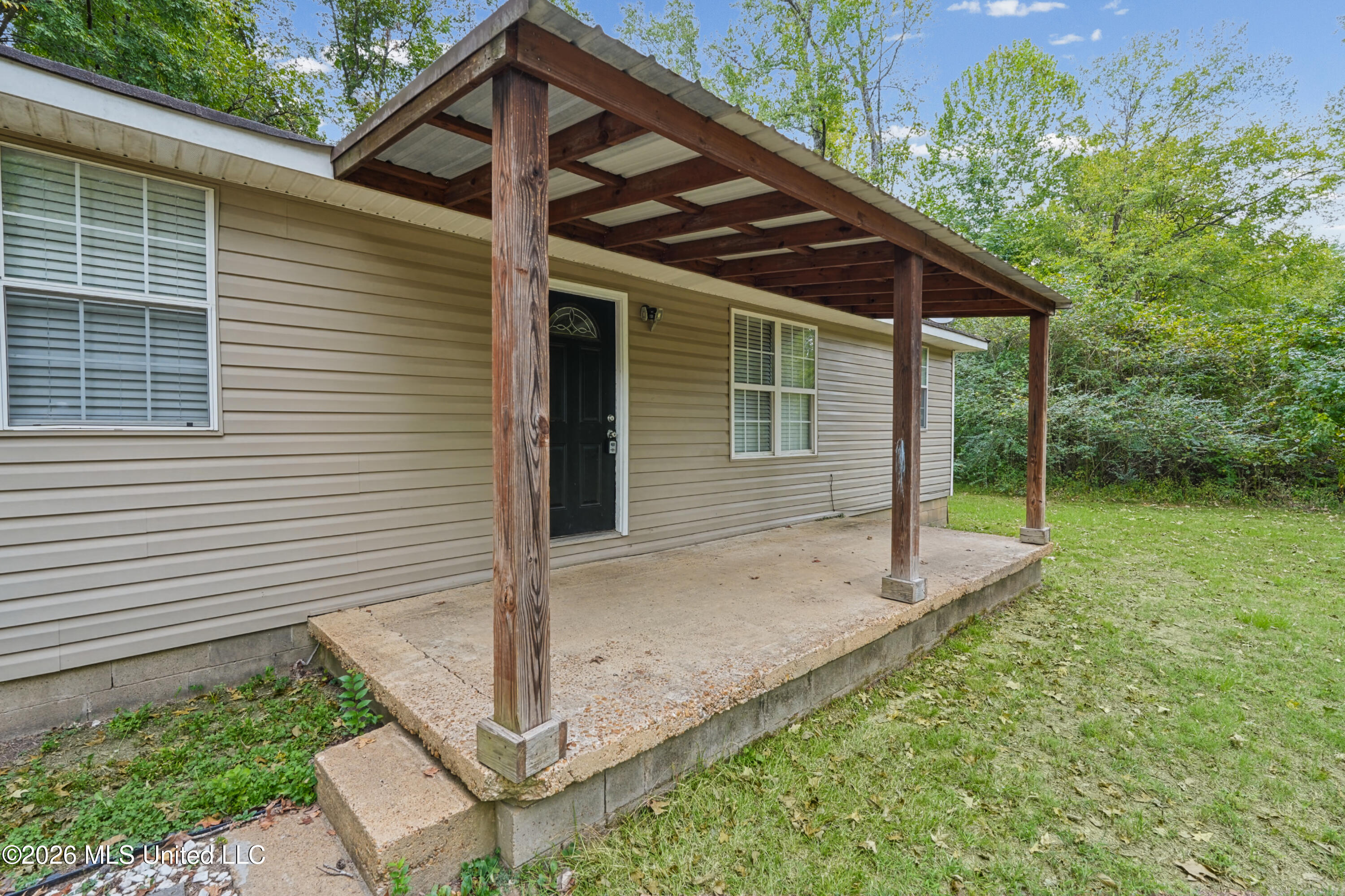 14881 Bell Road Property Photo 5