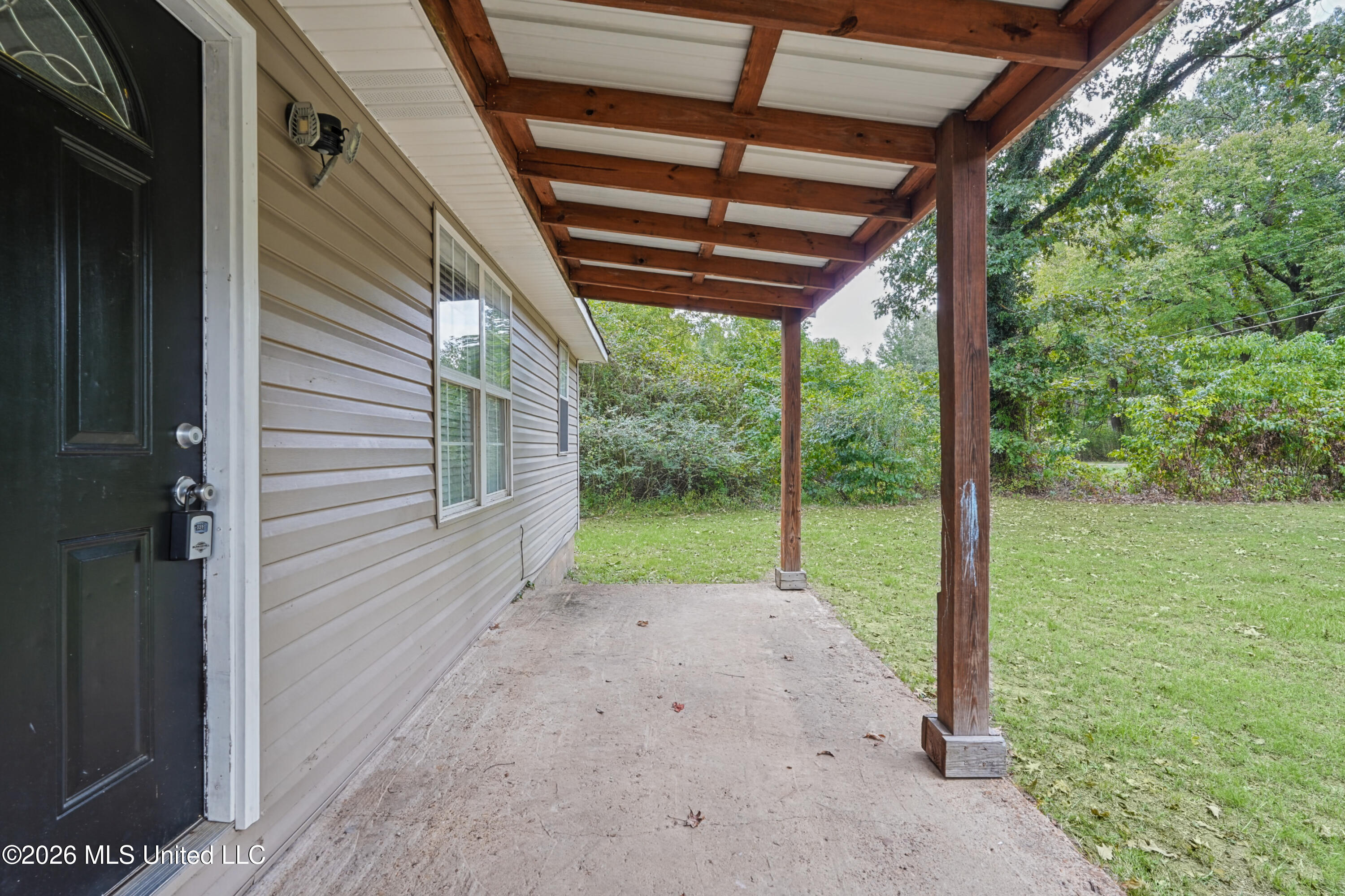 14881 Bell Road Property Photo 6
